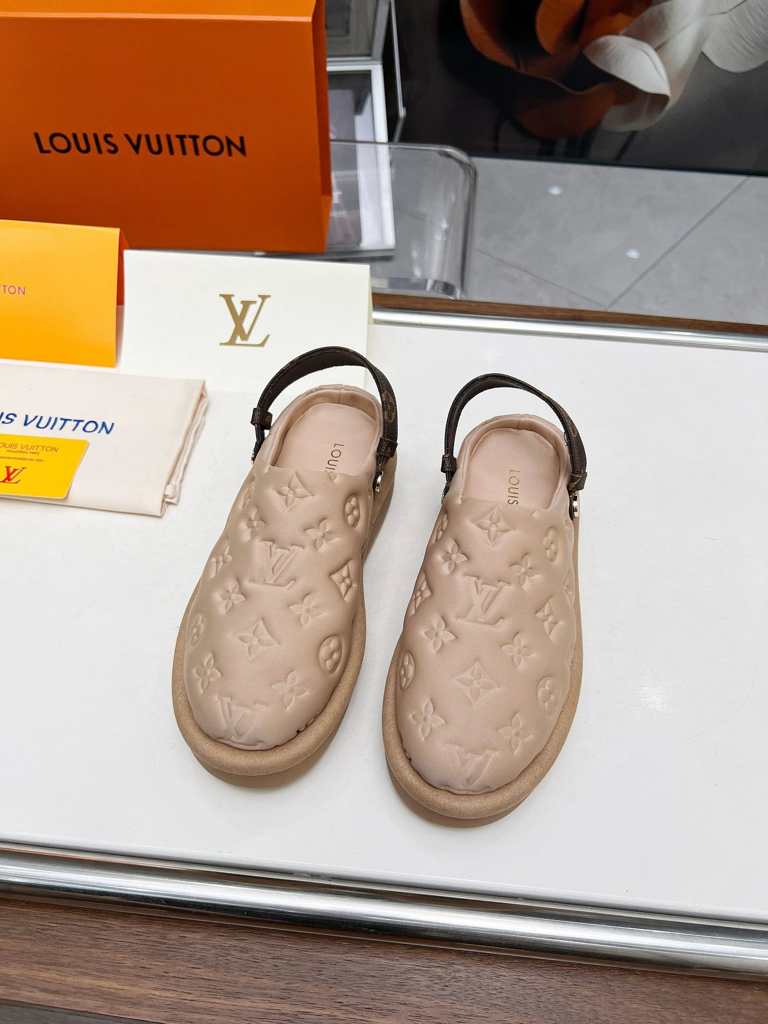 COCO-- 8V 1AD3II sheepskin item:D-X000I0347