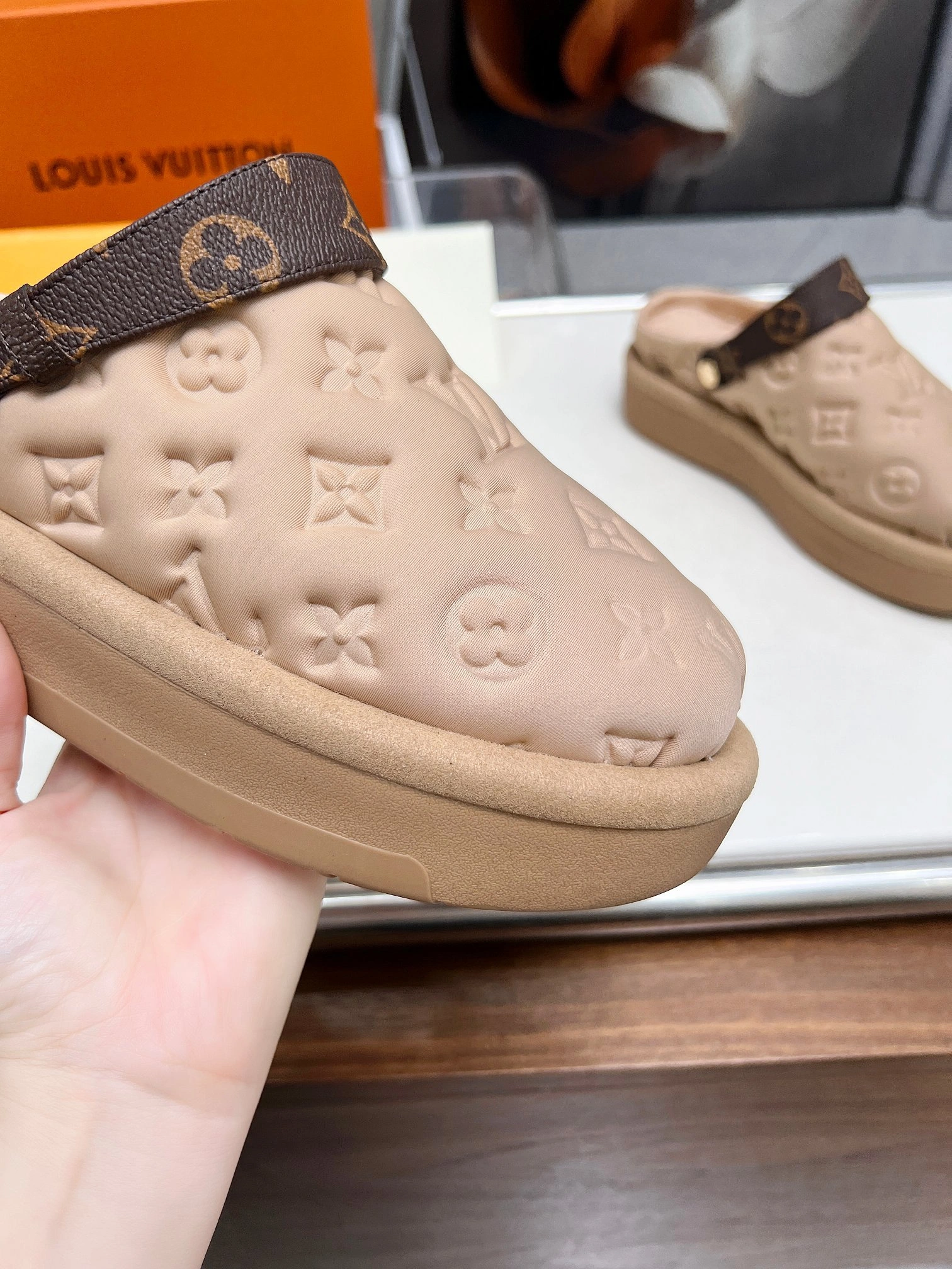 COCO-- 8V 1AD3II sheepskin item:D-X000I0347