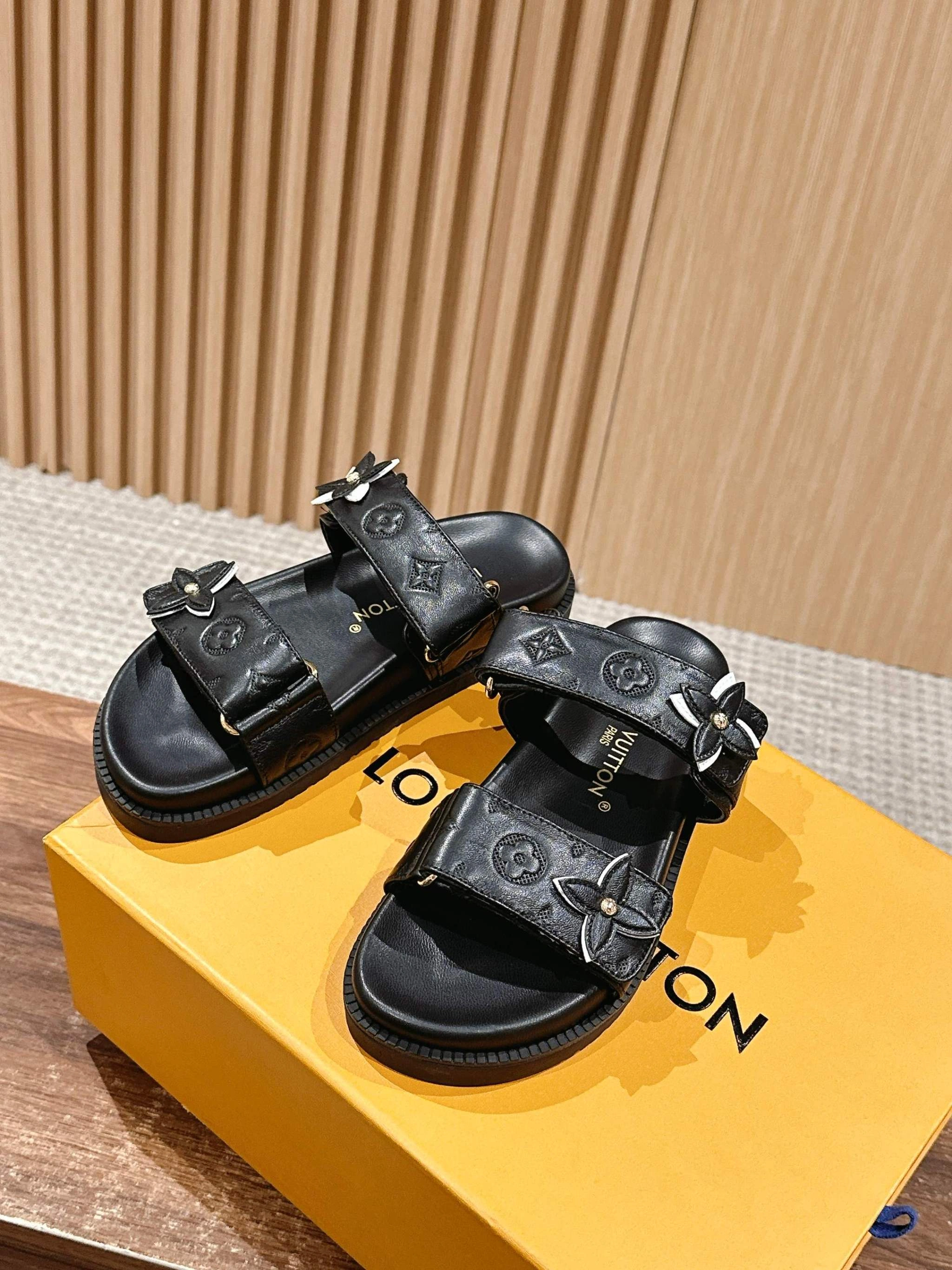 COCO-- 8V 1AD7ZG sheepskin item:E-X158C1814