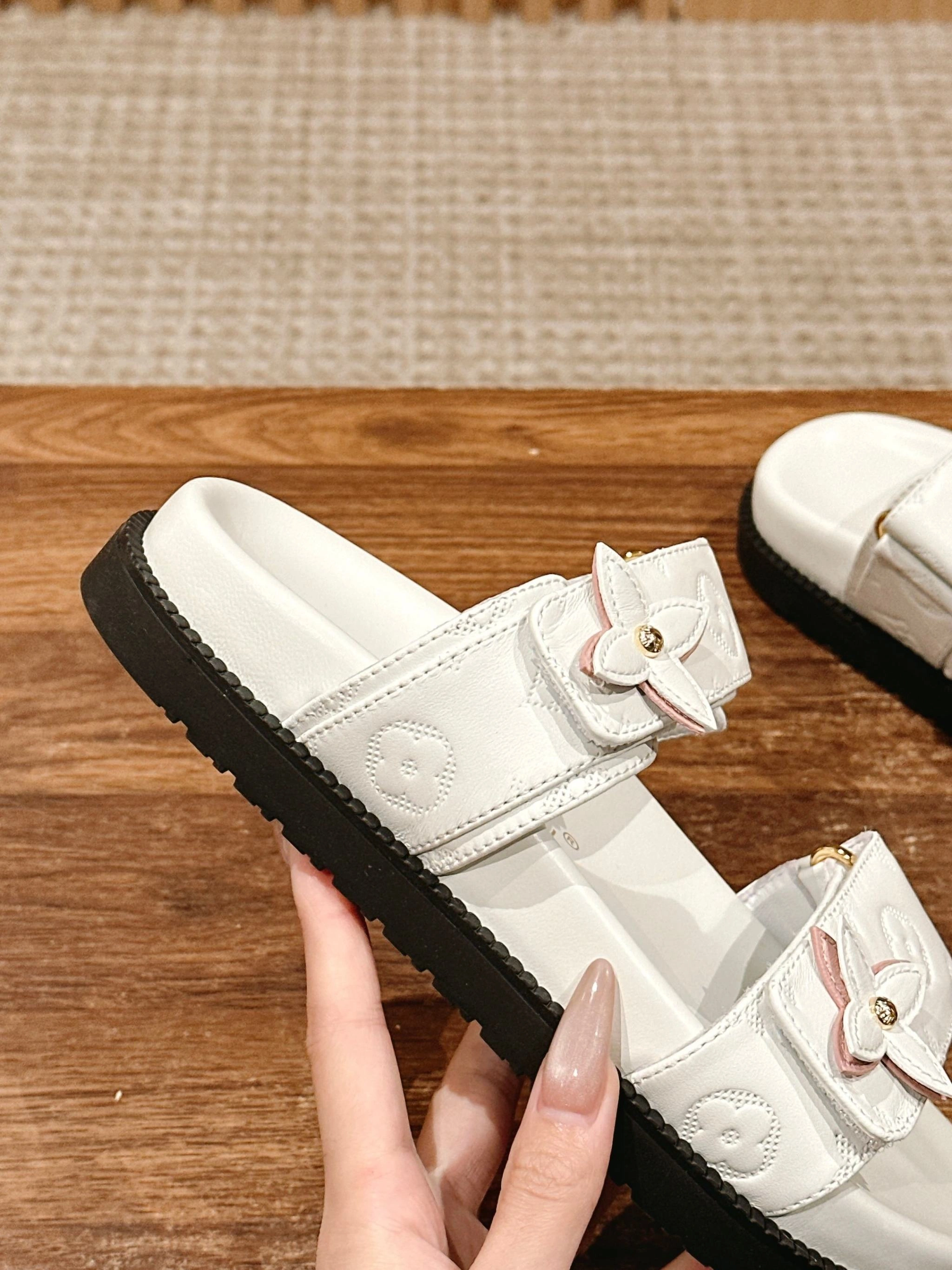 COCO-- 8V 1AD7ZW sheepskin item:E-X158C1815