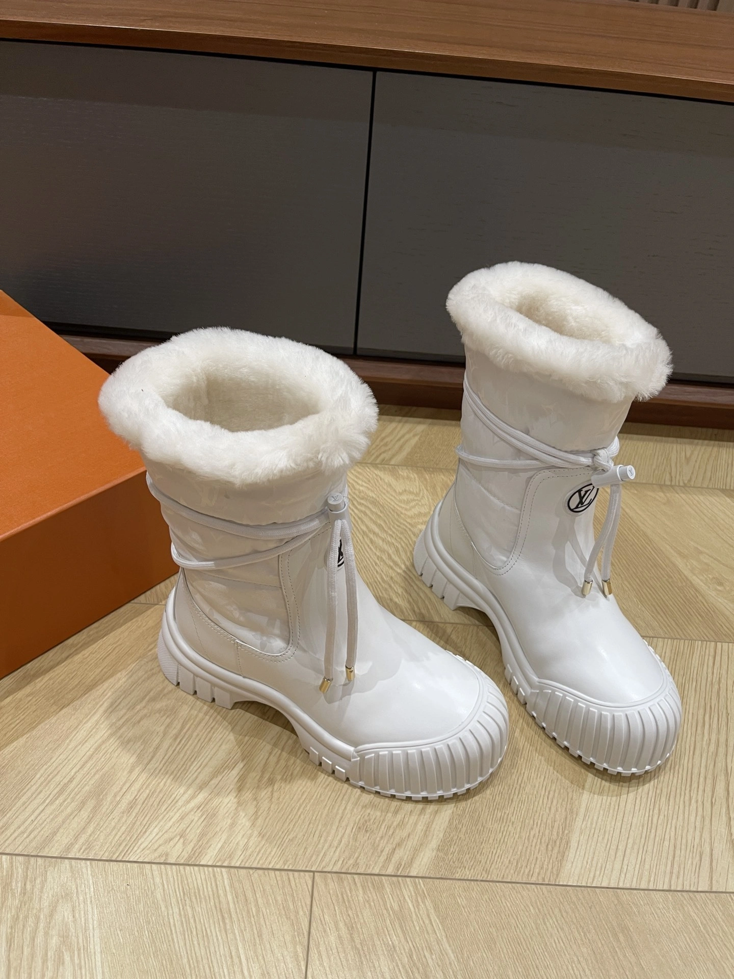 COCO-- 8V 1ADCBD cowhide wool item:E-X003L1223B
