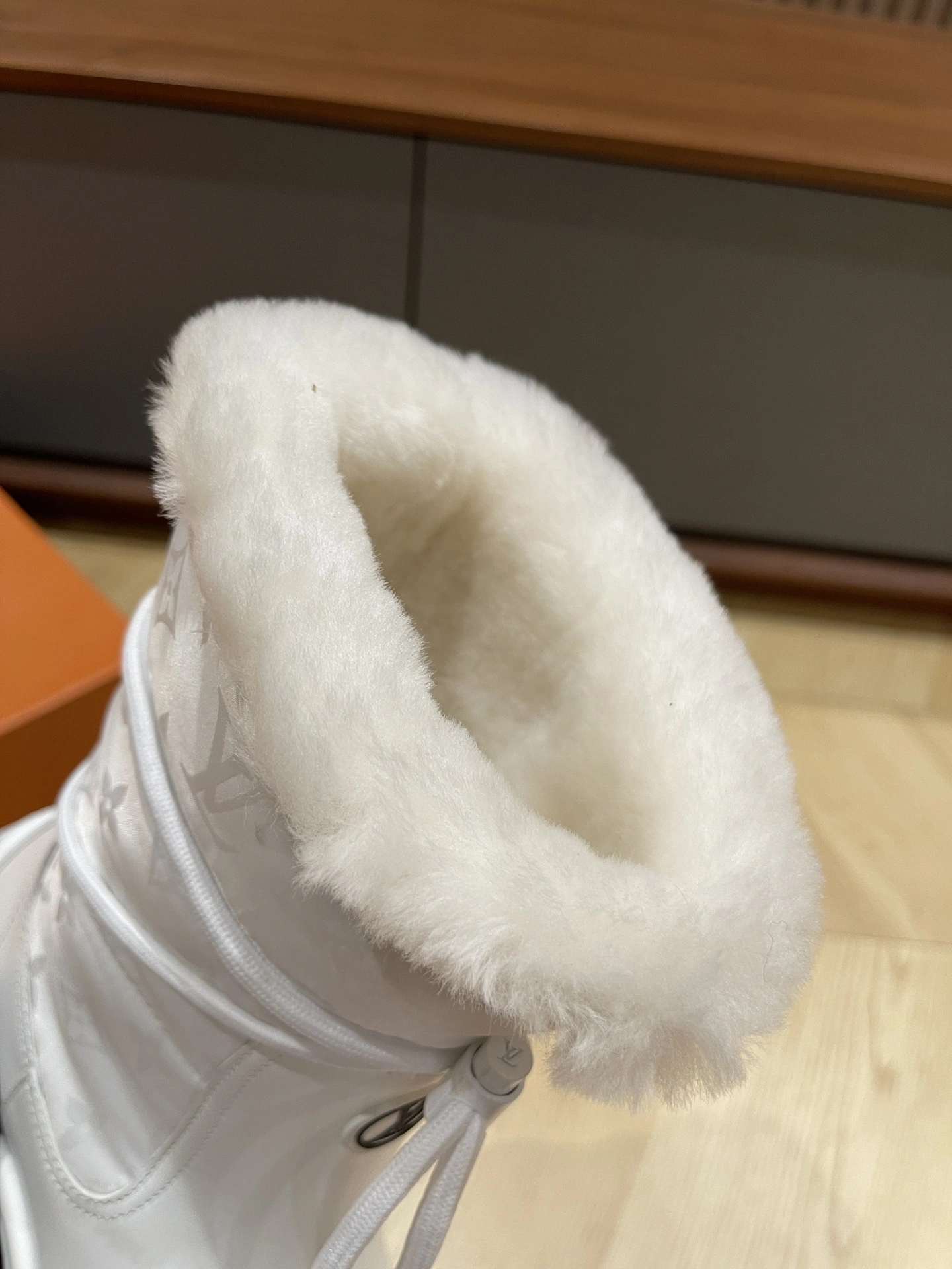 COCO-- 8V 1ADCBD cowhide wool item:E-X003L1223B