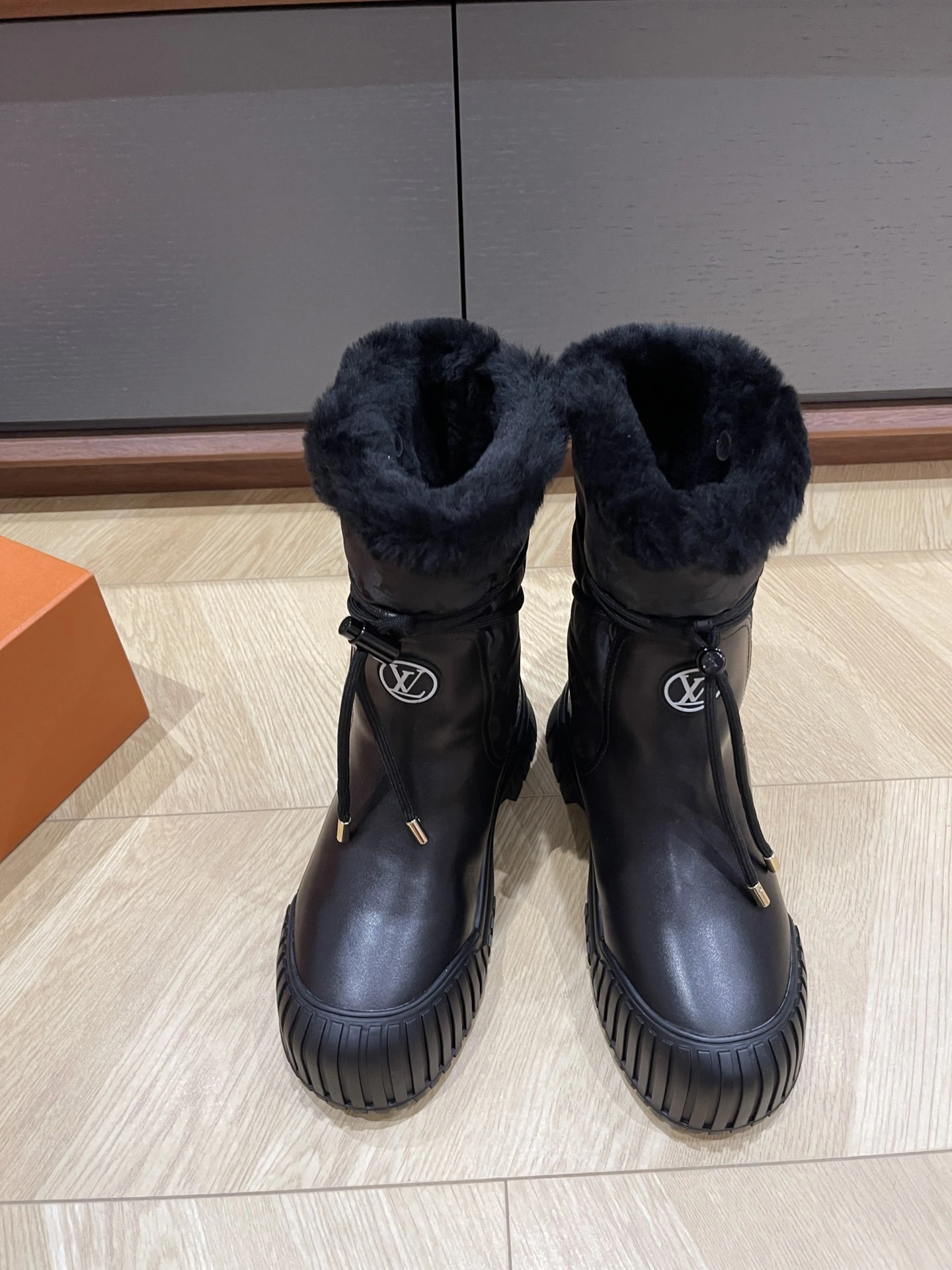 COCO-- 8V 1ADCBL cowhide wool item:E-X003L1222B