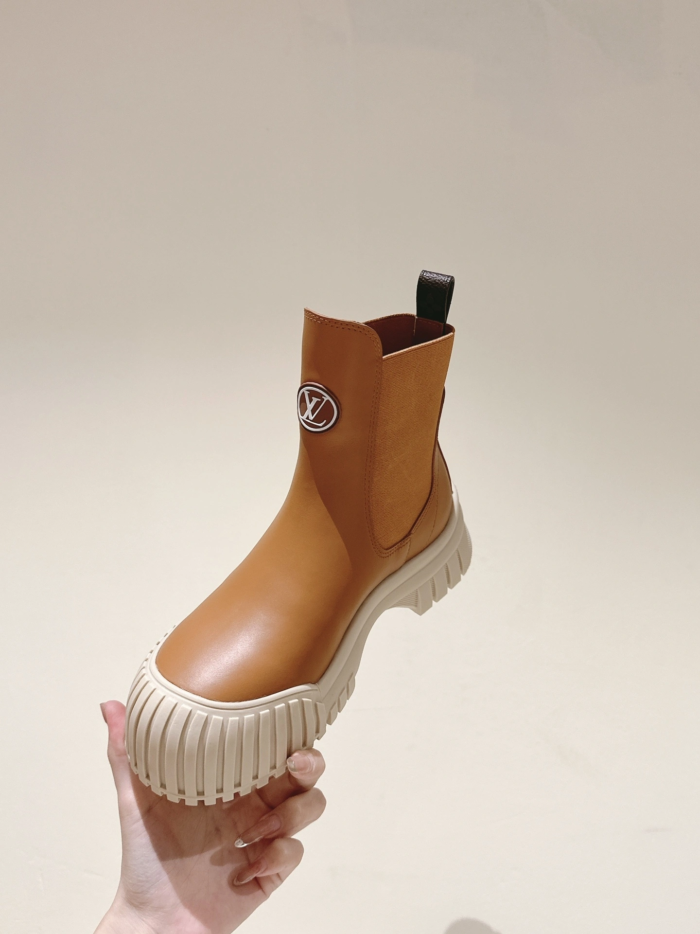 COCO-- 8V 1ADCY1 cowhide item：E-X362I2903