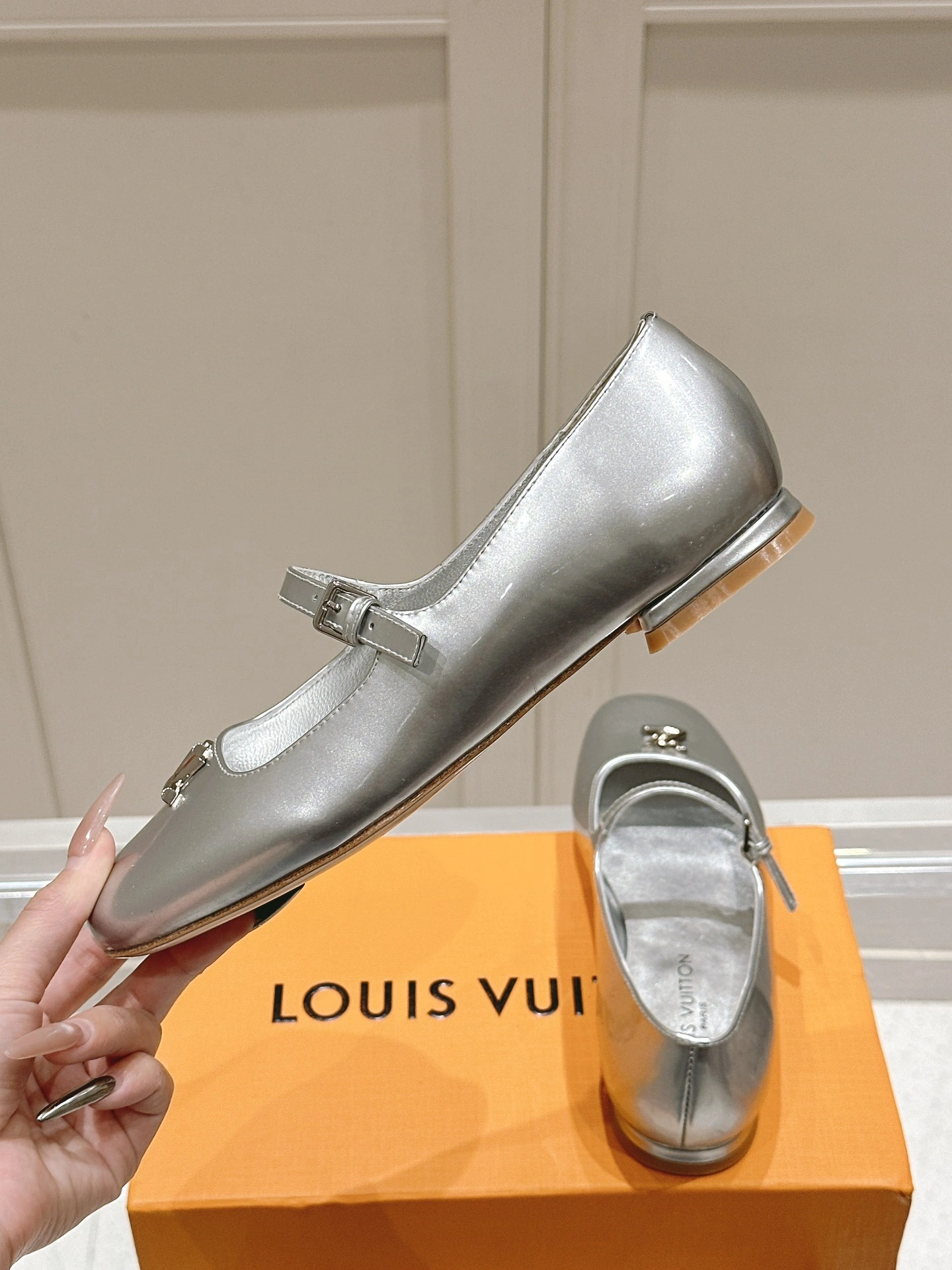 COCO-- 8V 1AGUK6 Calfskin goatskin Heel height：1CM item:E-X198D4120