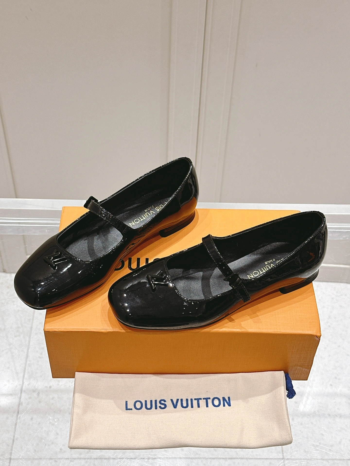 COCO-- 8V 1AGULC Calfskin goatskin Heel height：1CM item:E-X198D4116