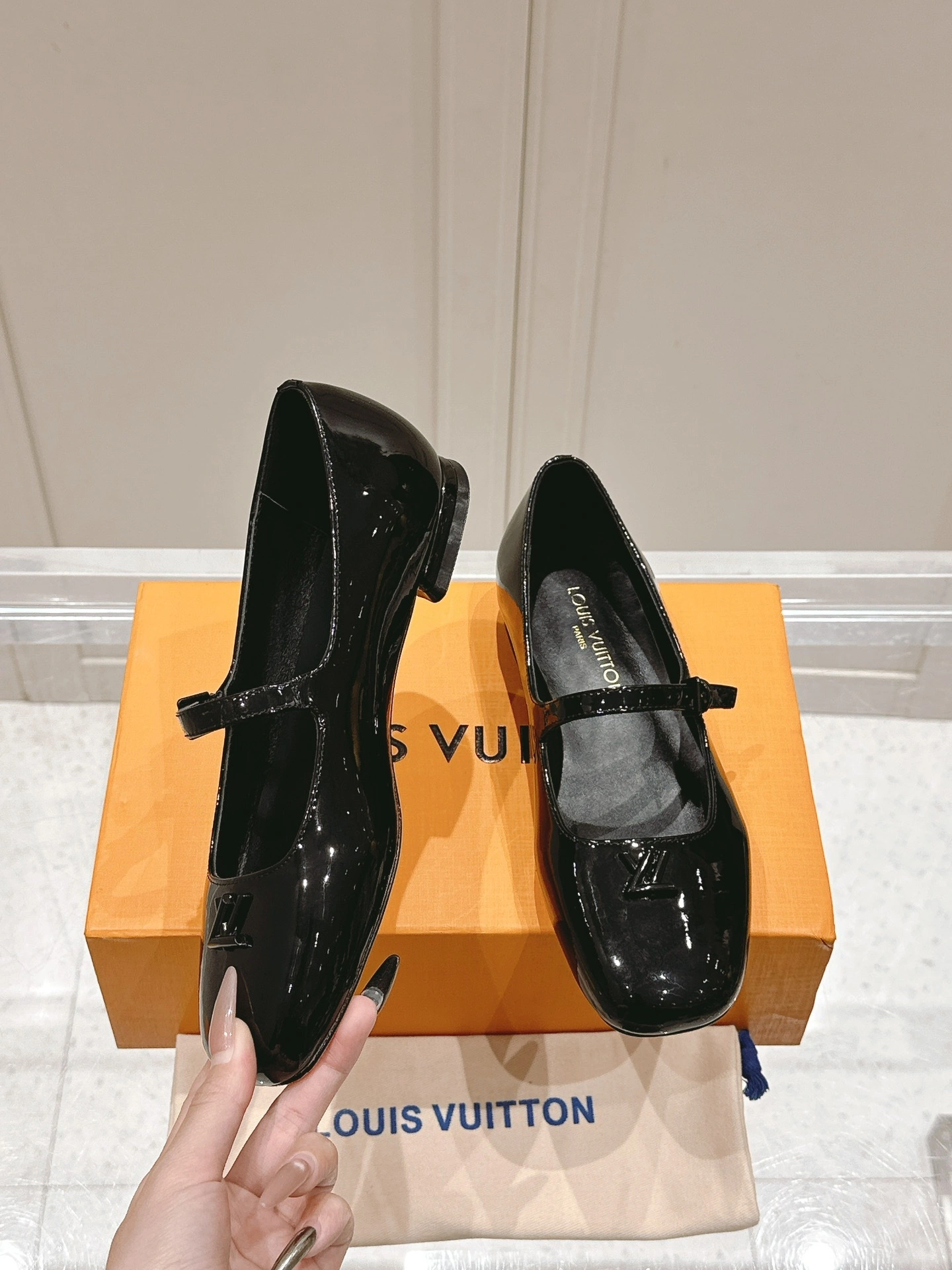 COCO-- 8V 1AGULC Calfskin goatskin Heel height：1CM item:E-X198D4116