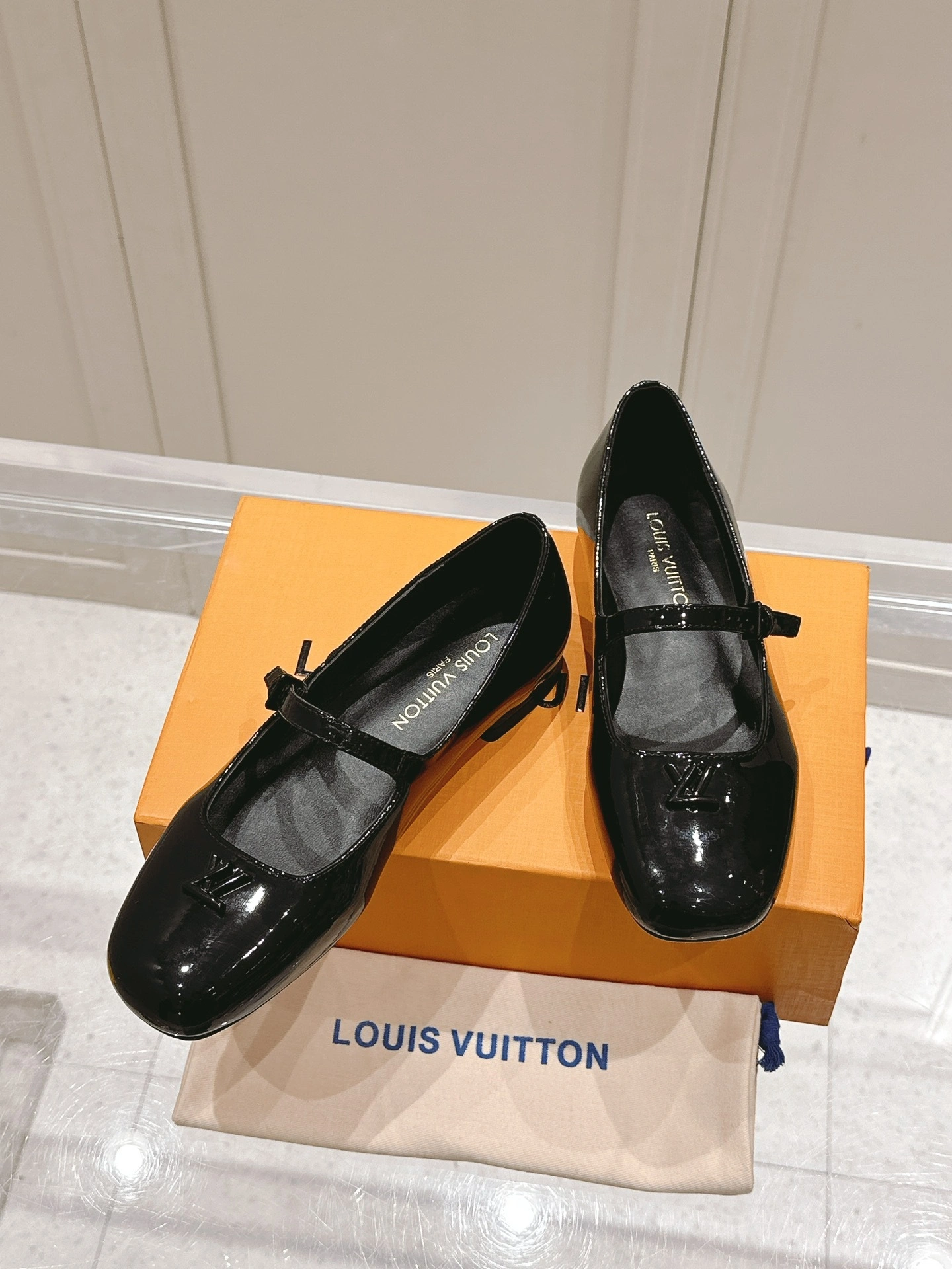 COCO-- 8V 1AGULC Calfskin goatskin Heel height：1CM item:E-X198D4116