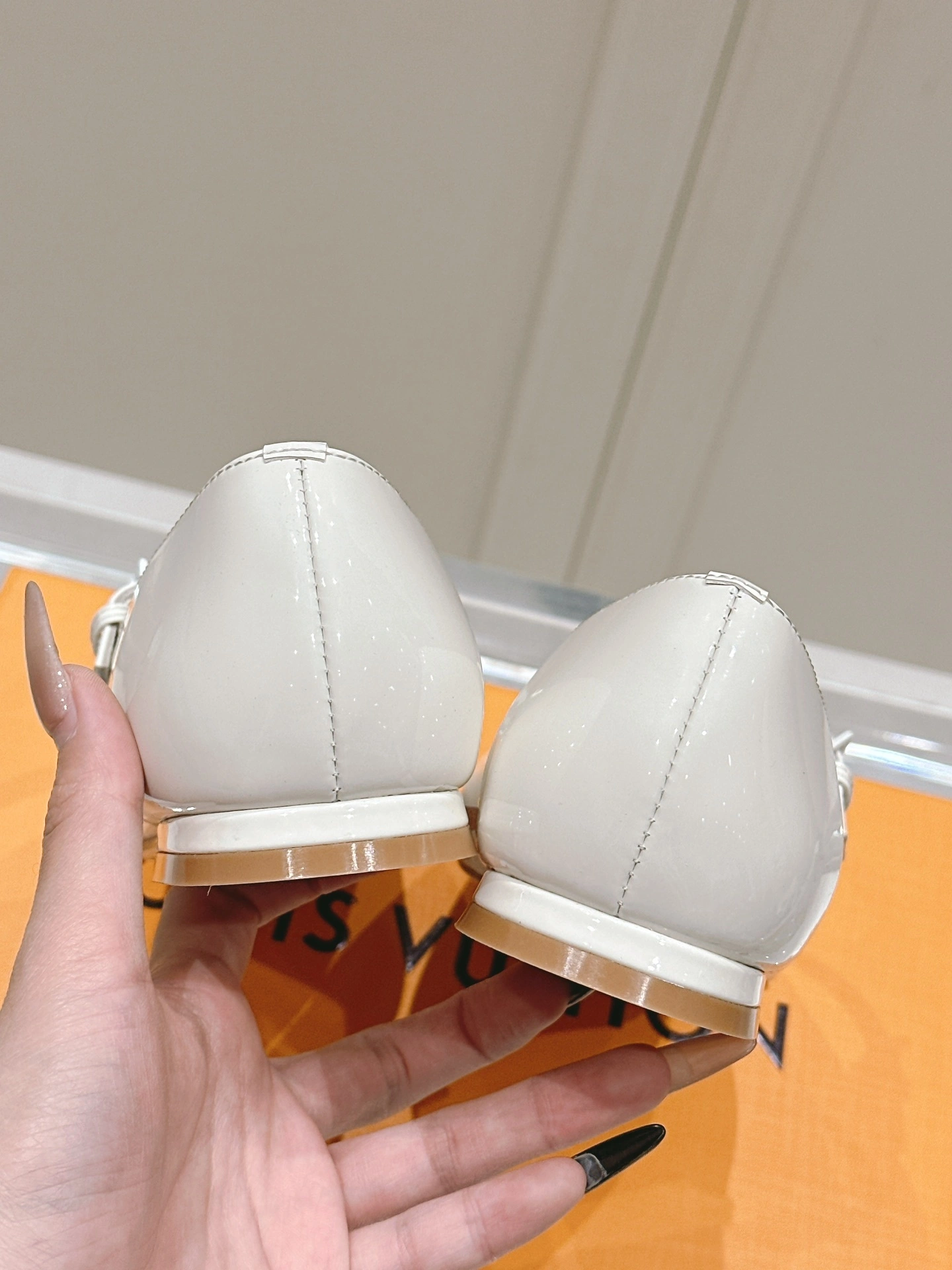 COCO-- 8V 1AGUO0 Calfskin goatskin Heel height：1CM item:E-X198D4119