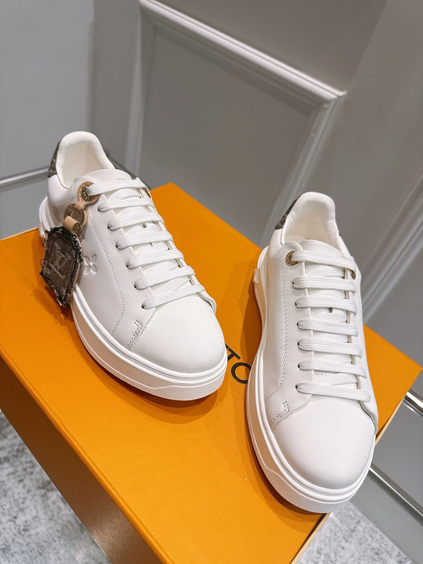 COCO-- 8V 1AGUY4 cowhide sheepskin Thick soles:4CM item:E-X362H2708