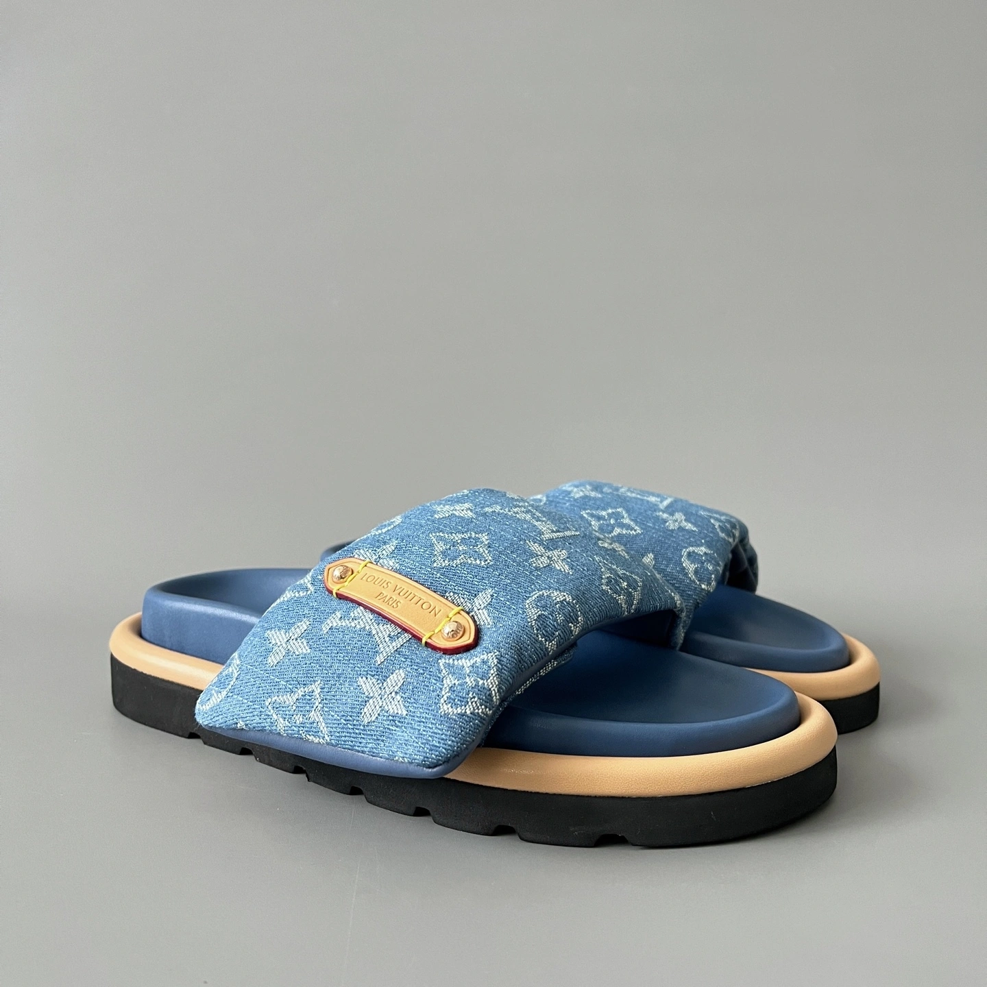 COCO-- 8V 1AGUZN sheepskin item:E-X300H0633