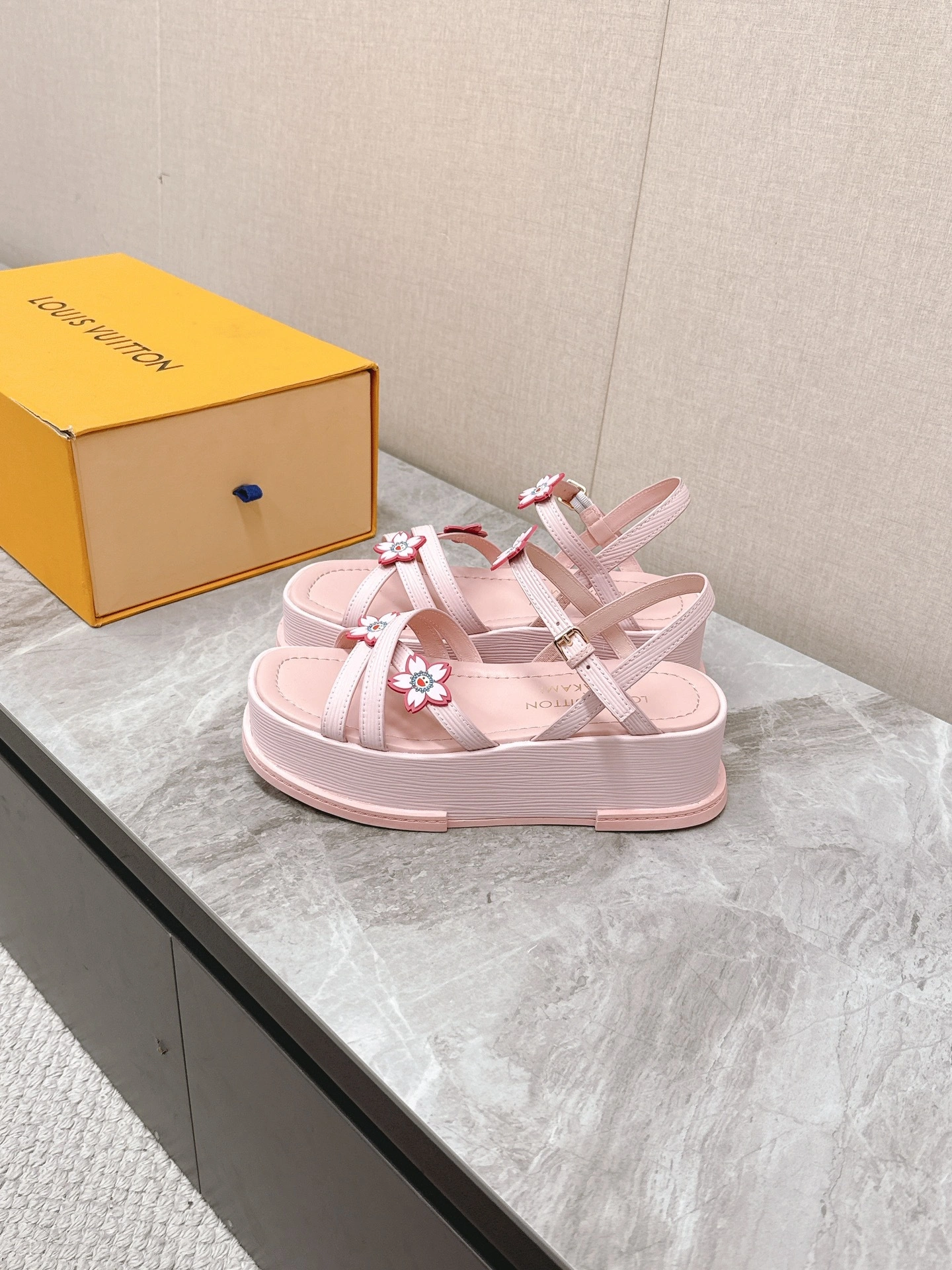 COCO-- 8V 1AGVO0 Maya Flatform Thick soles：5CM cowhide item:E-X000D4029