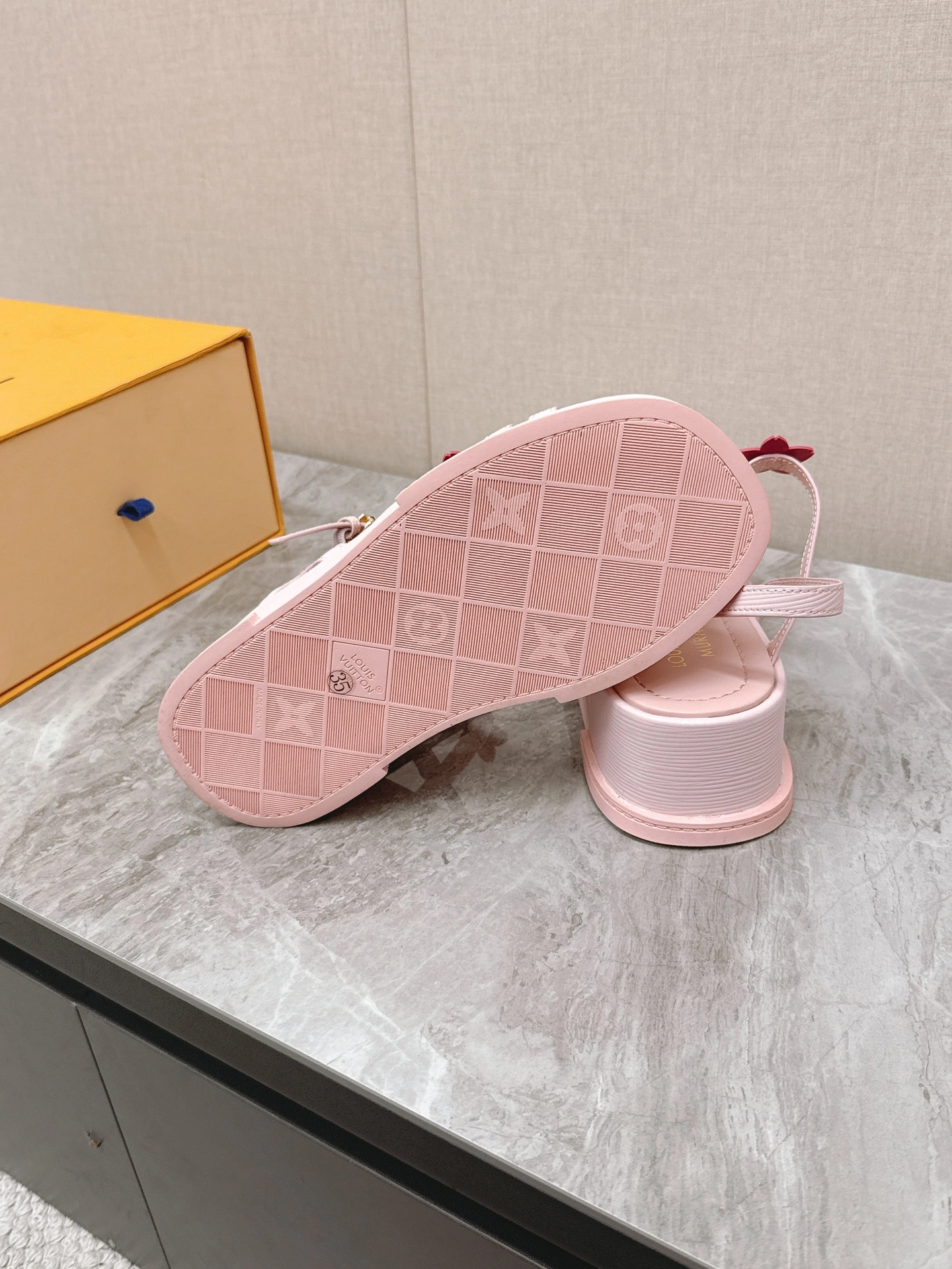 COCO-- 8V 1AGVO0 Maya Flatform Thick soles：5CM cowhide item:E-X000D4029