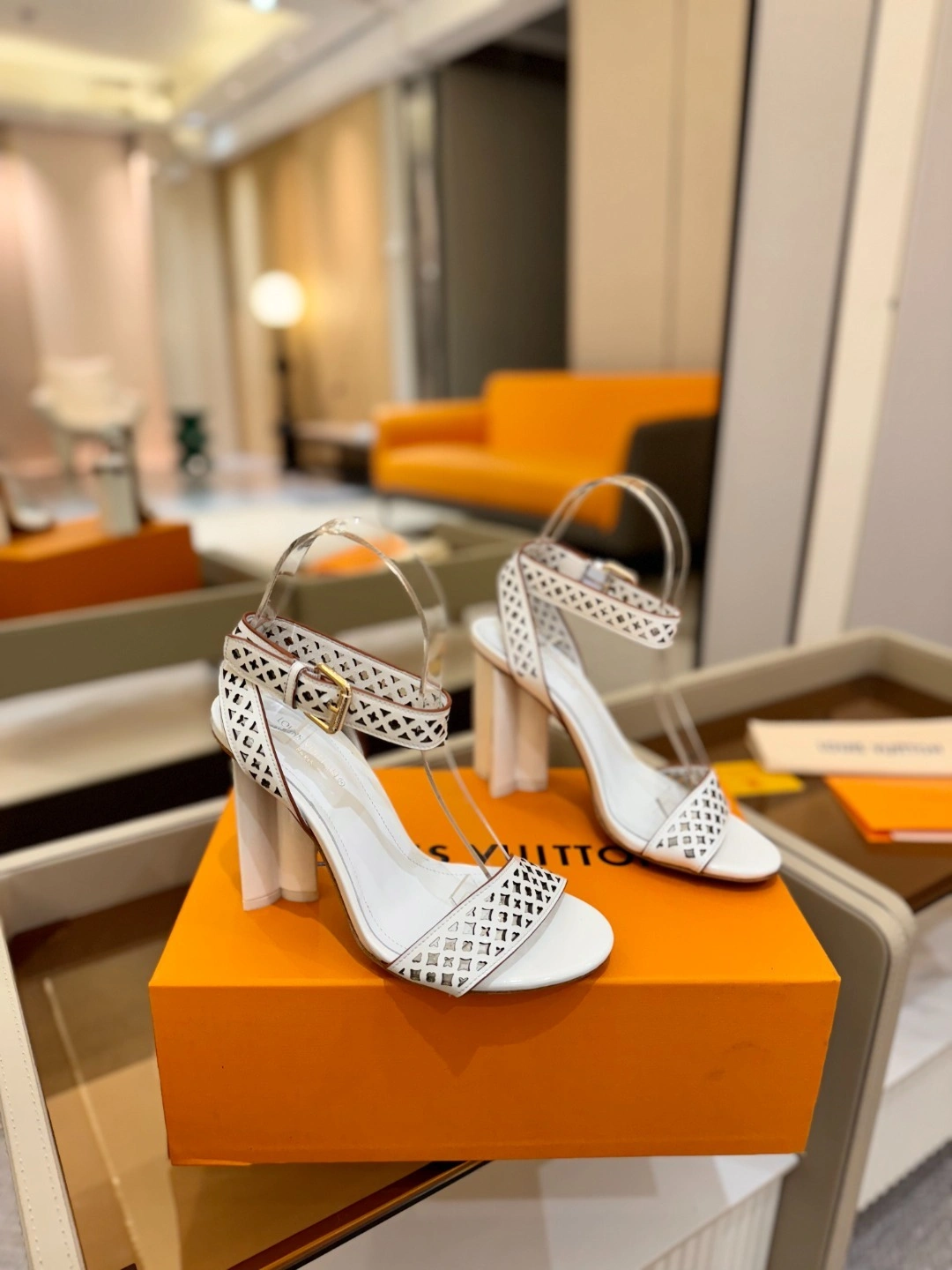 COCO-- 8V 1AGWLD Calfskin goatskin Heel height：10CM item:E-X158D4122