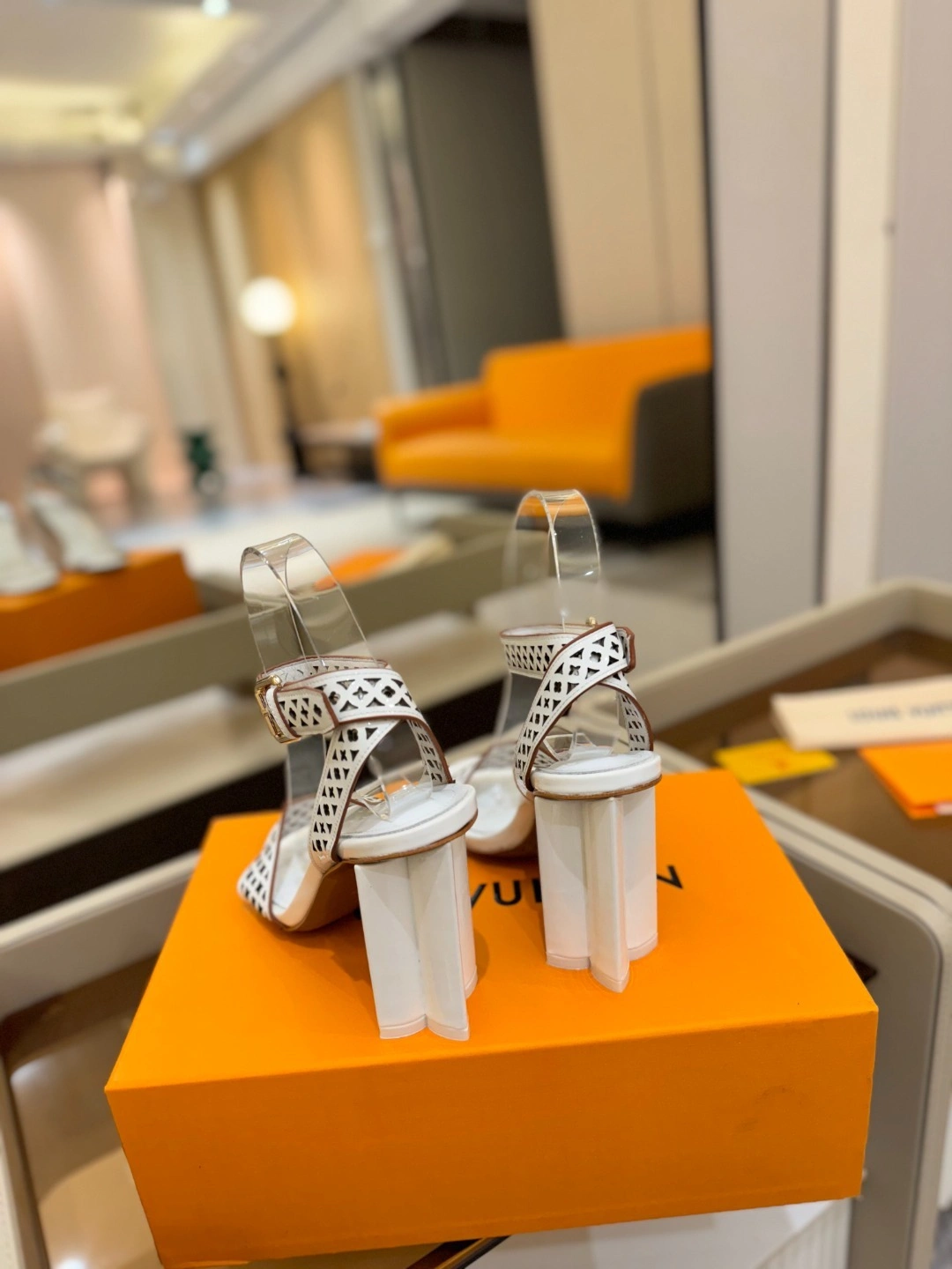 COCO-- 8V 1AGWLD Calfskin goatskin Heel height：10CM item:E-X158D4122
