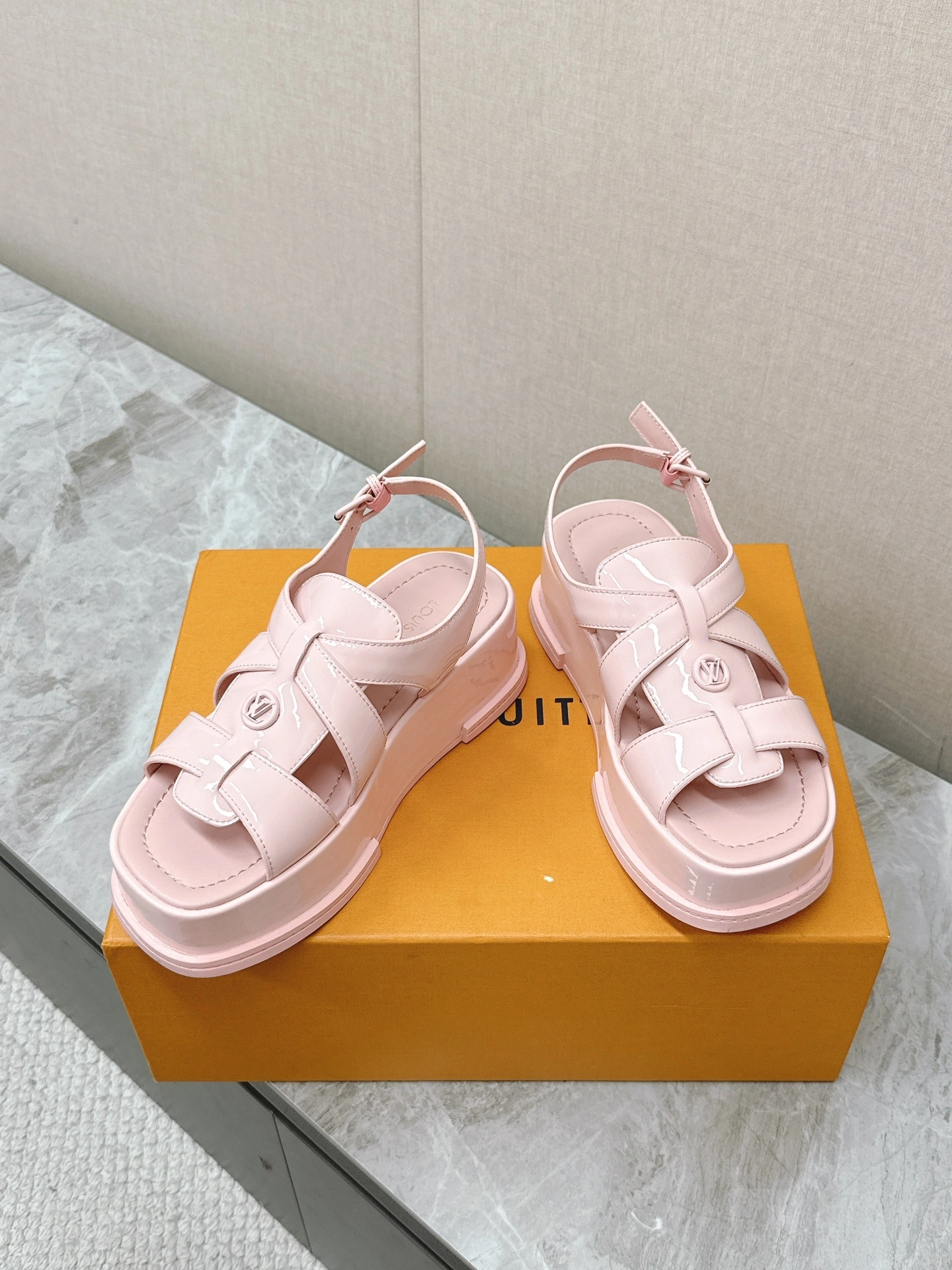 COCO-- 8V 1AGY26 MAYA FLATFORM cowhide item:E-X062H0676
