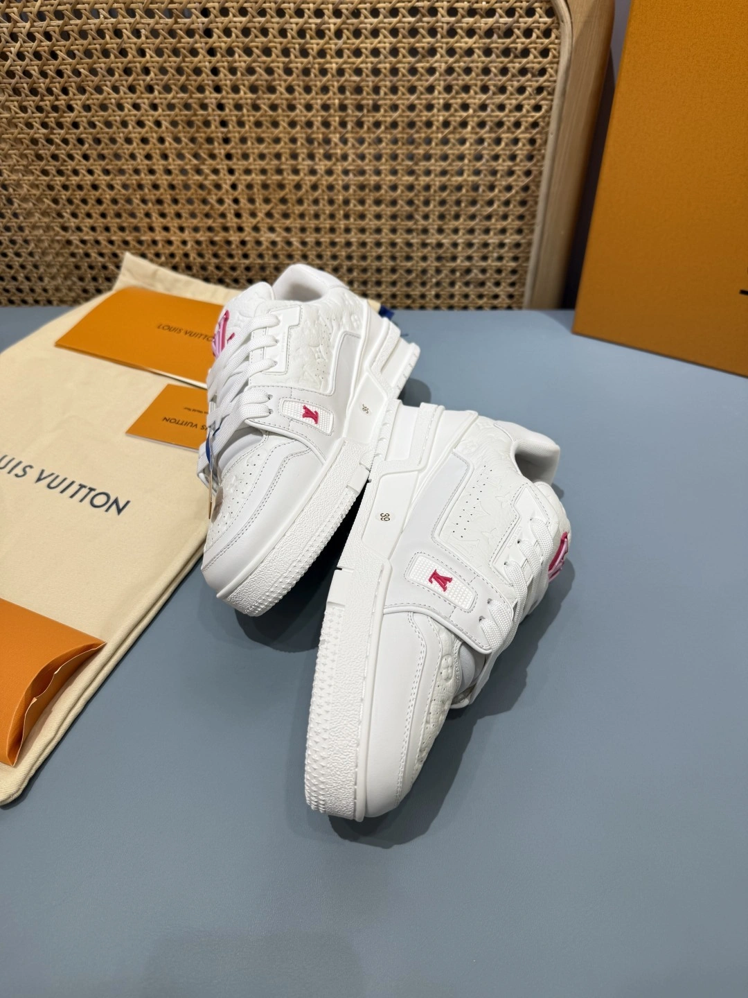 COCO-- 8V 1AGZEH Calfskin trainer item:E-X430F0604
