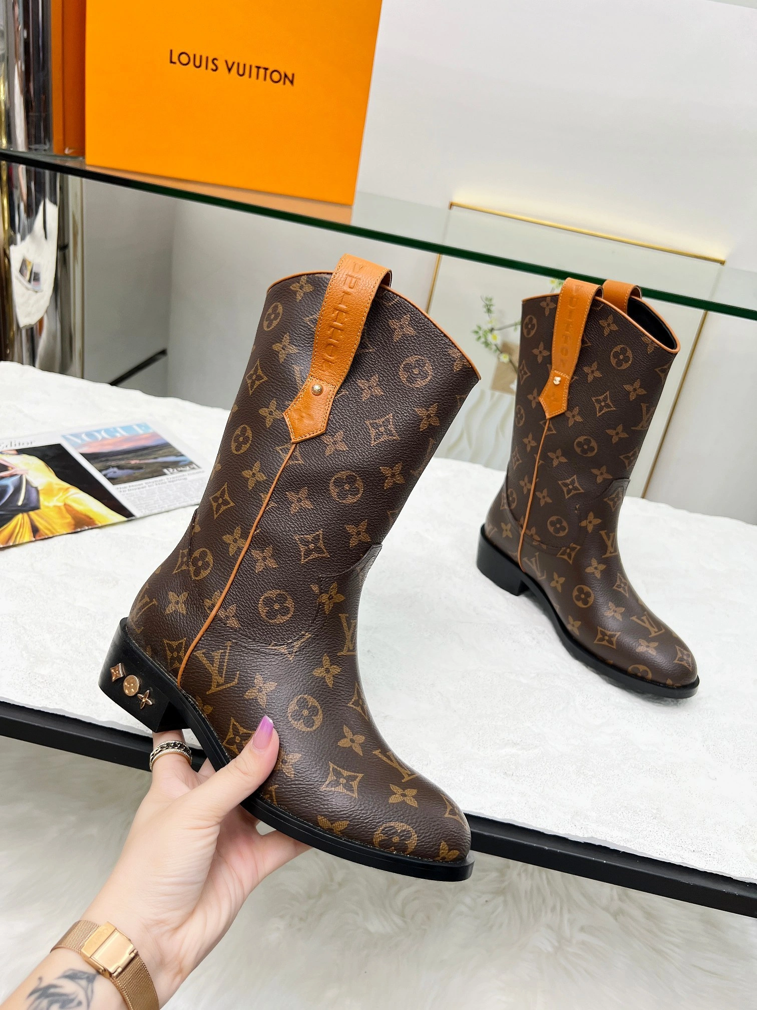 COCO-- 8V 1AHAFKE cowhide sheepskin item:E-X479C2490W