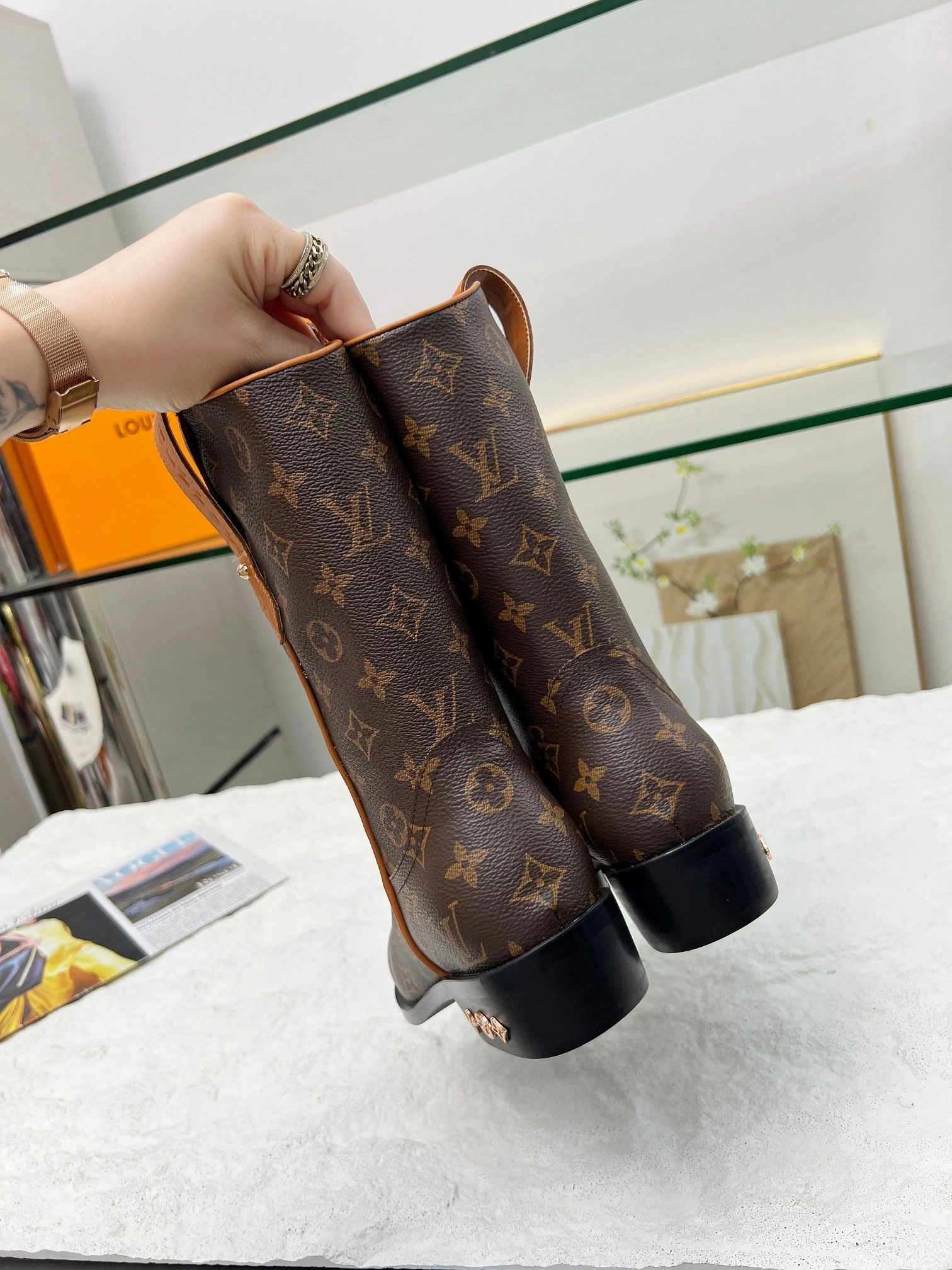 COCO-- 8V 1AHAFKE cowhide sheepskin item:E-X479C2490W