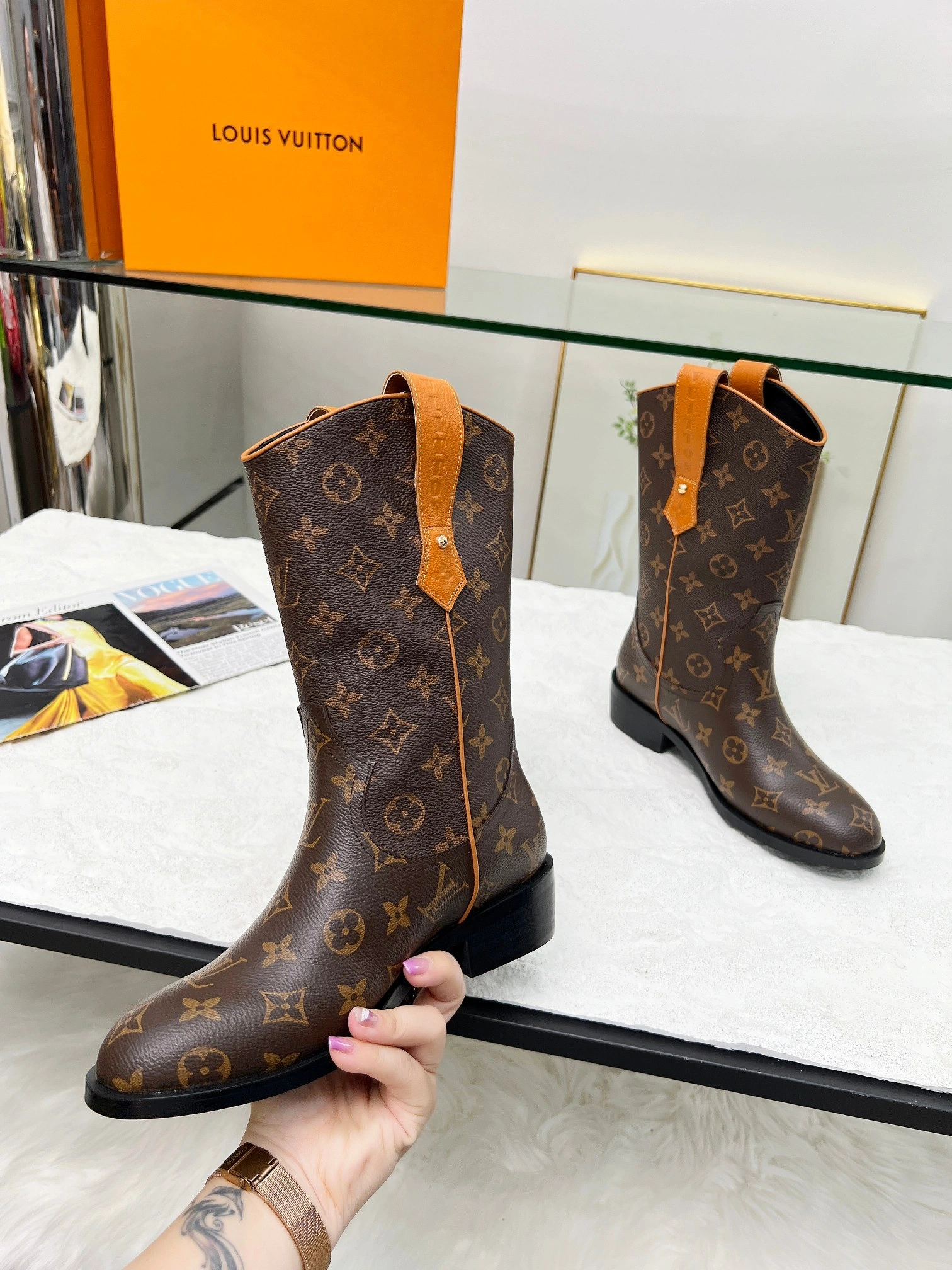 COCO-- 8V 1AHAFKE cowhide sheepskin item:E-X479C2490W