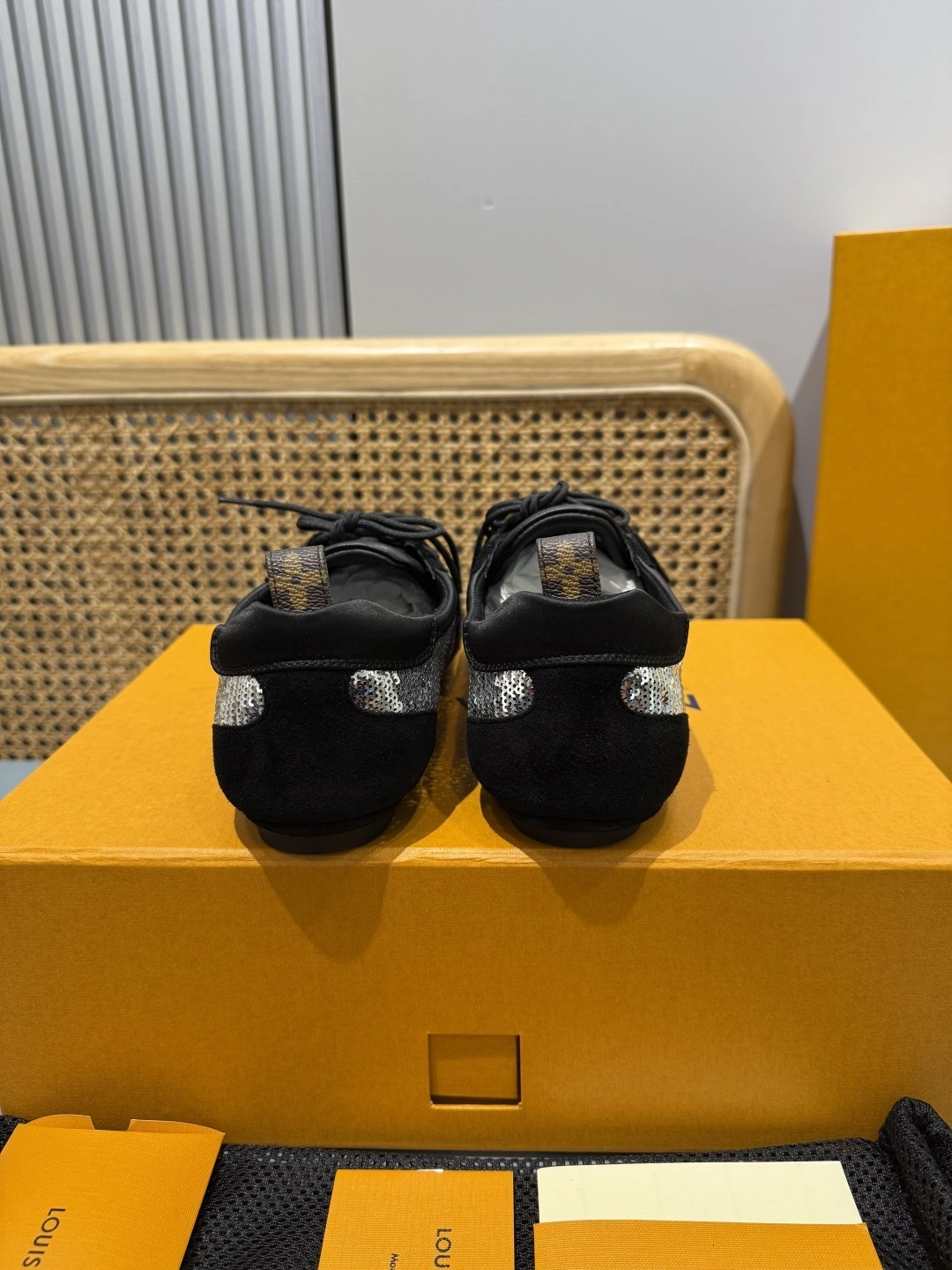 COCO-- 8V 1AHND5 SNEAKERINA cowhide sheepskin item:E-X430I2330