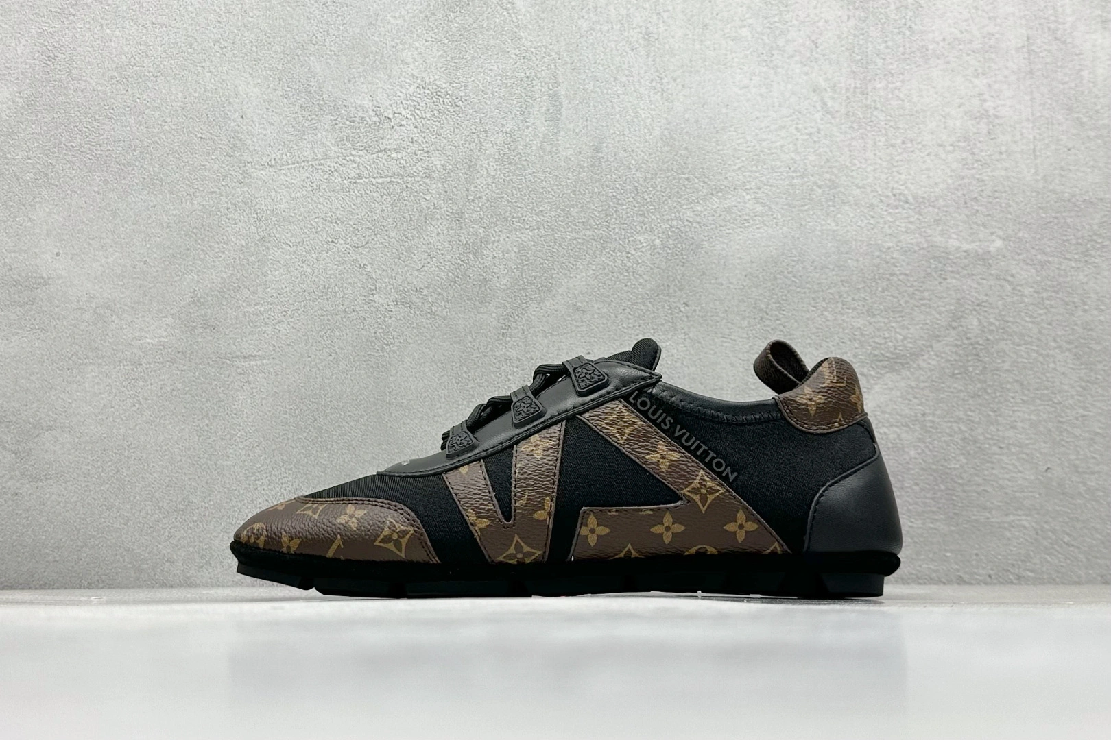 COCO-- 8V 1AHNDA cowhide item:E-X575F1790H