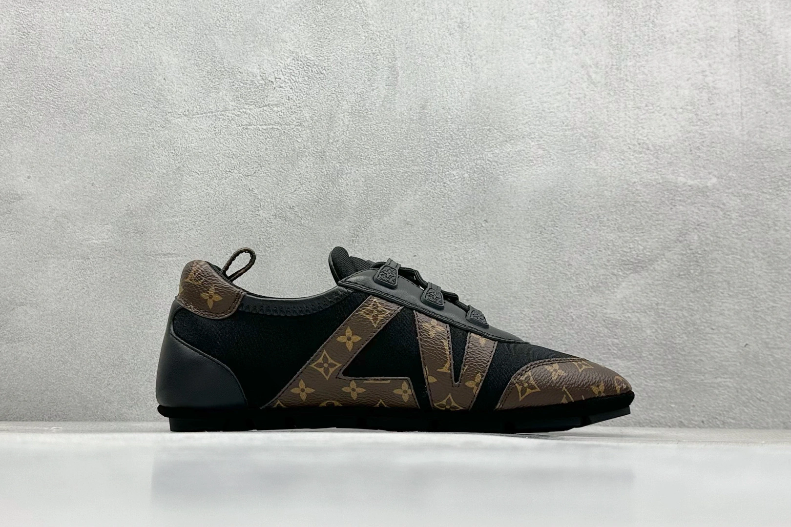 COCO-- 8V 1AHNDA cowhide item:E-X575F1790H