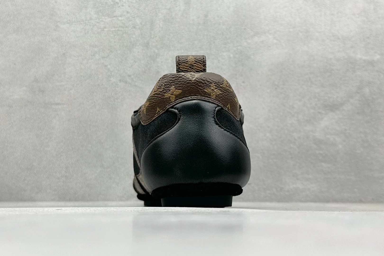 COCO-- 8V 1AHNDA cowhide item:E-X575F1790H