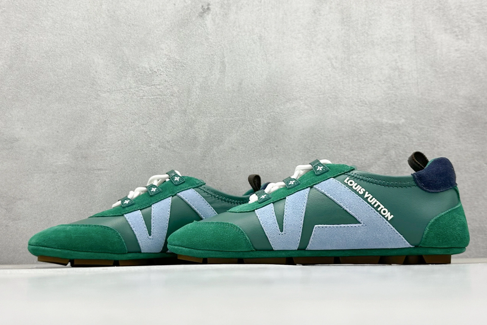 COCO-- 8V 1AHNDS cowhide item:E-X575F1789H