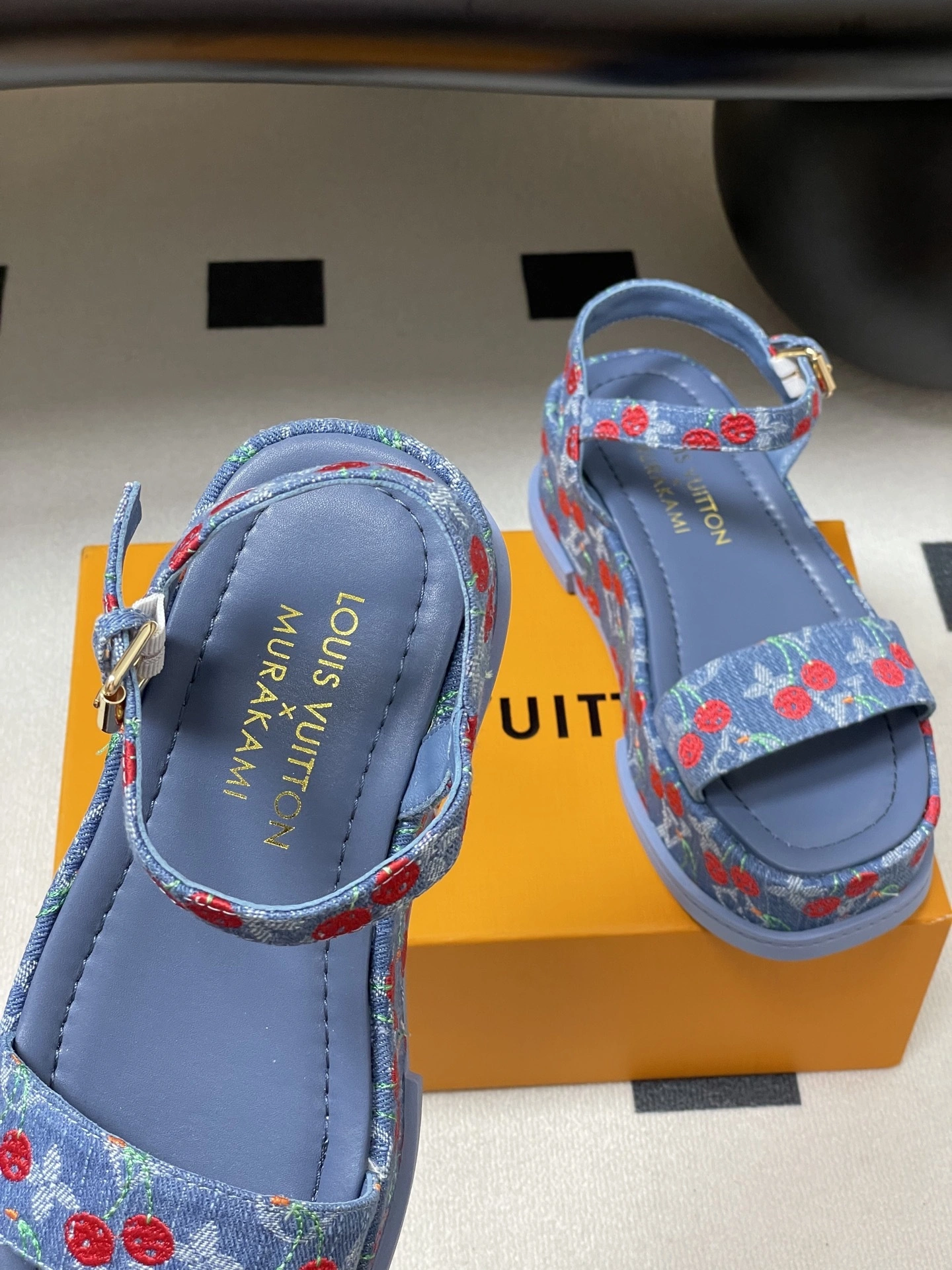 COCO-- 8V 1AHNYB TM MAYA FLATFORM sheephide denim item:E-X313F1902