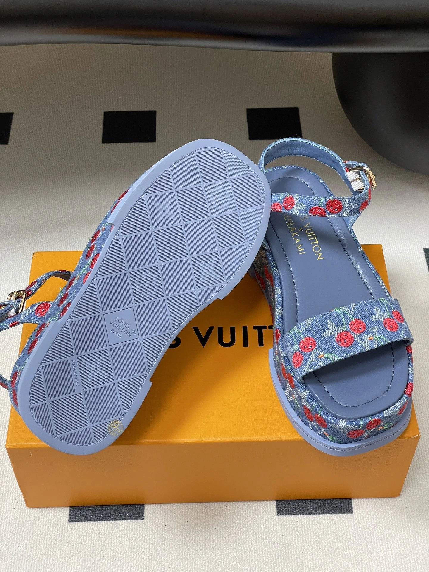 COCO-- 8V 1AHNYB TM MAYA FLATFORM sheephide denim item:E-X313F1902