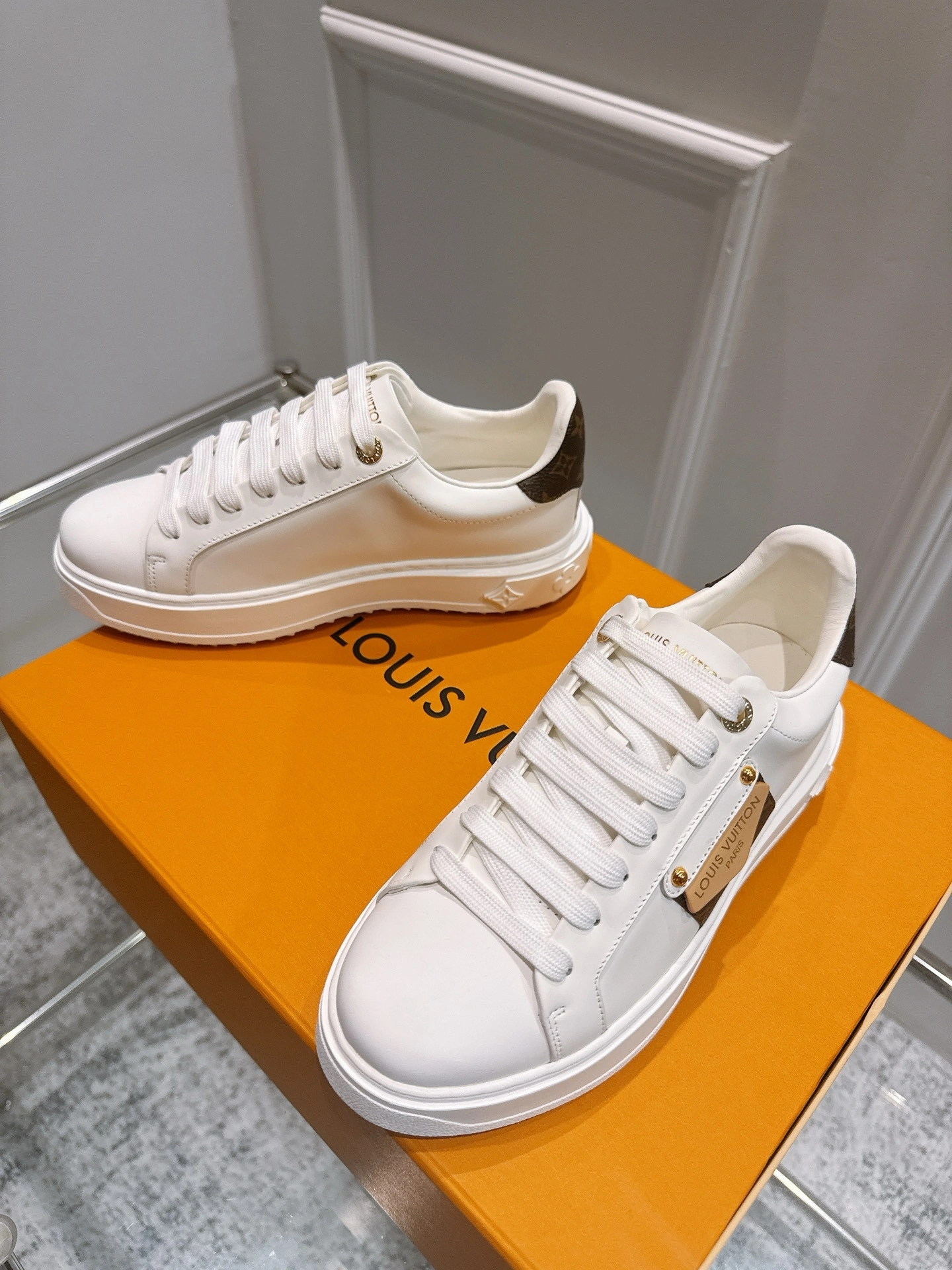 COCO-- 8V 1AHOOV cowhide sheepskin Thick soles:4CM item:E-X362H2710
