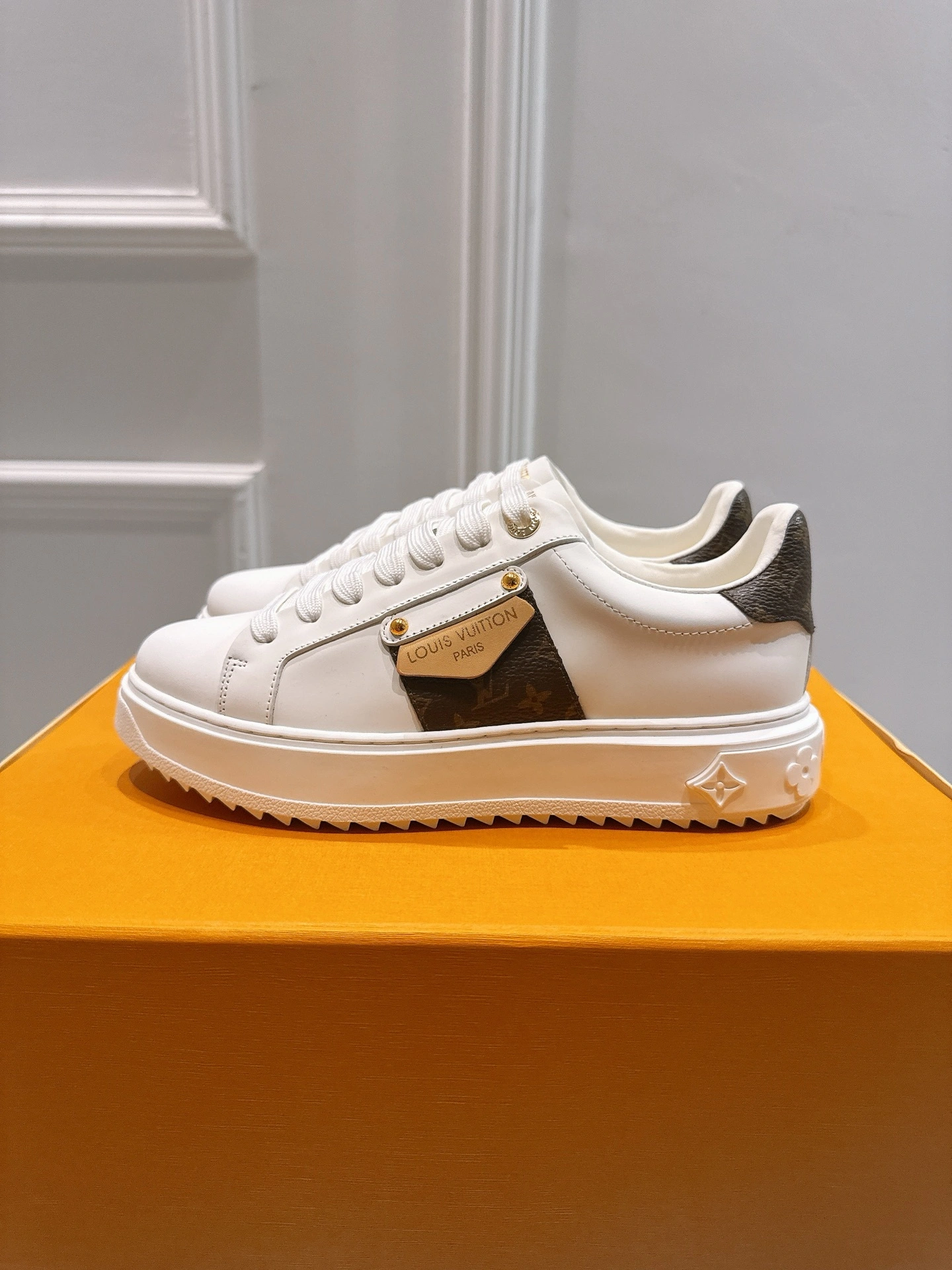 COCO-- 8V 1AHOOV cowhide sheepskin Thick soles:4CM item:E-X362H2710