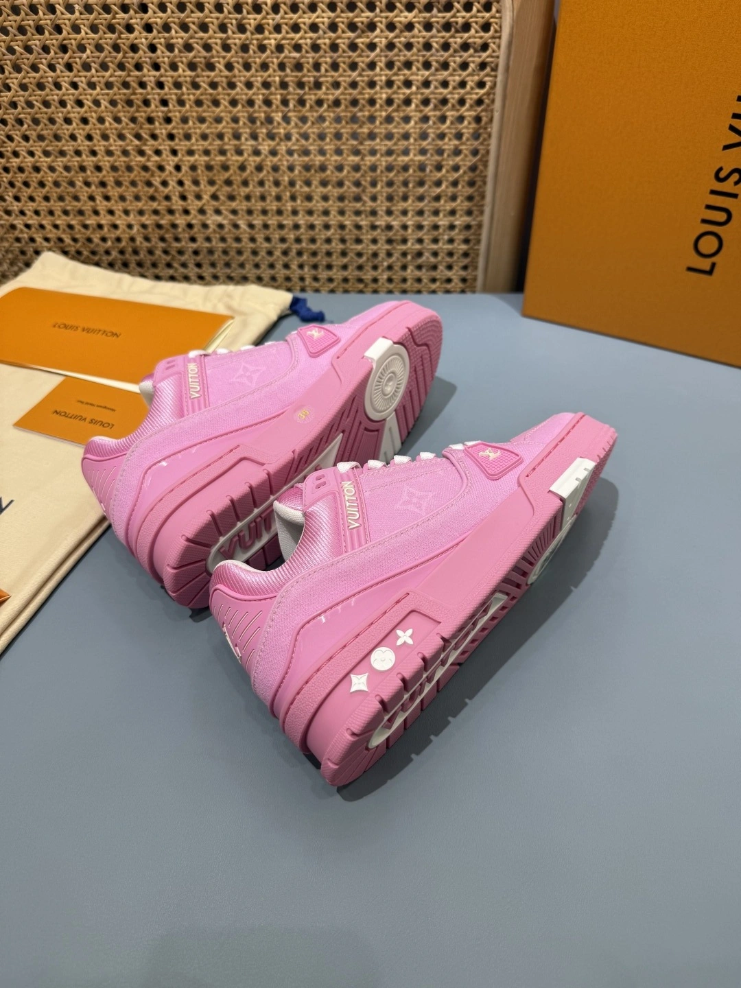 COCO-- 8V 1AHWP3 item:E-X430F0603