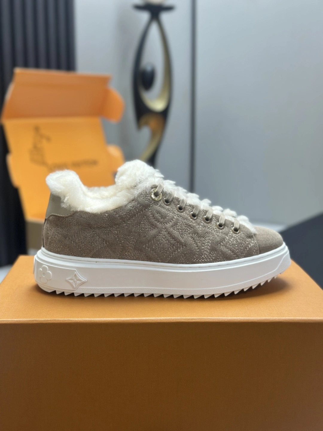 COCO-- 8V 1AIDHI Beverly Hills wool cowhide Thick soles：4CM item:E-X000K1220