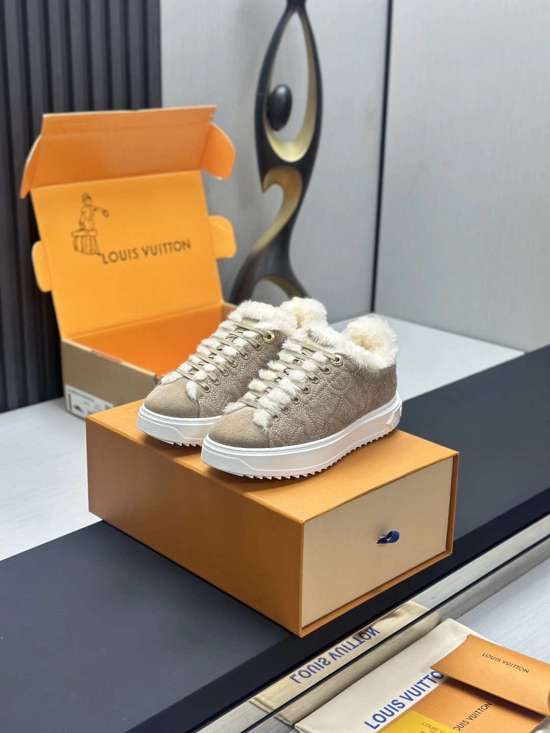 COCO-- 8V 1AIDHI Beverly Hills wool cowhide Thick soles：4CM item:E-X000K1220