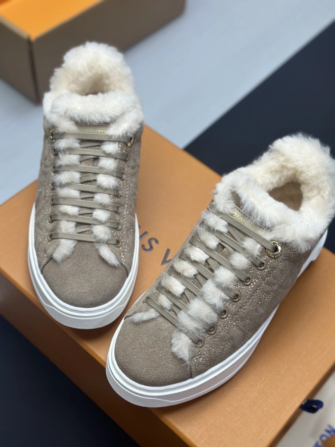 COCO-- 8V 1AIDHI Beverly Hills wool cowhide Thick soles：4CM item:E-X000K1220