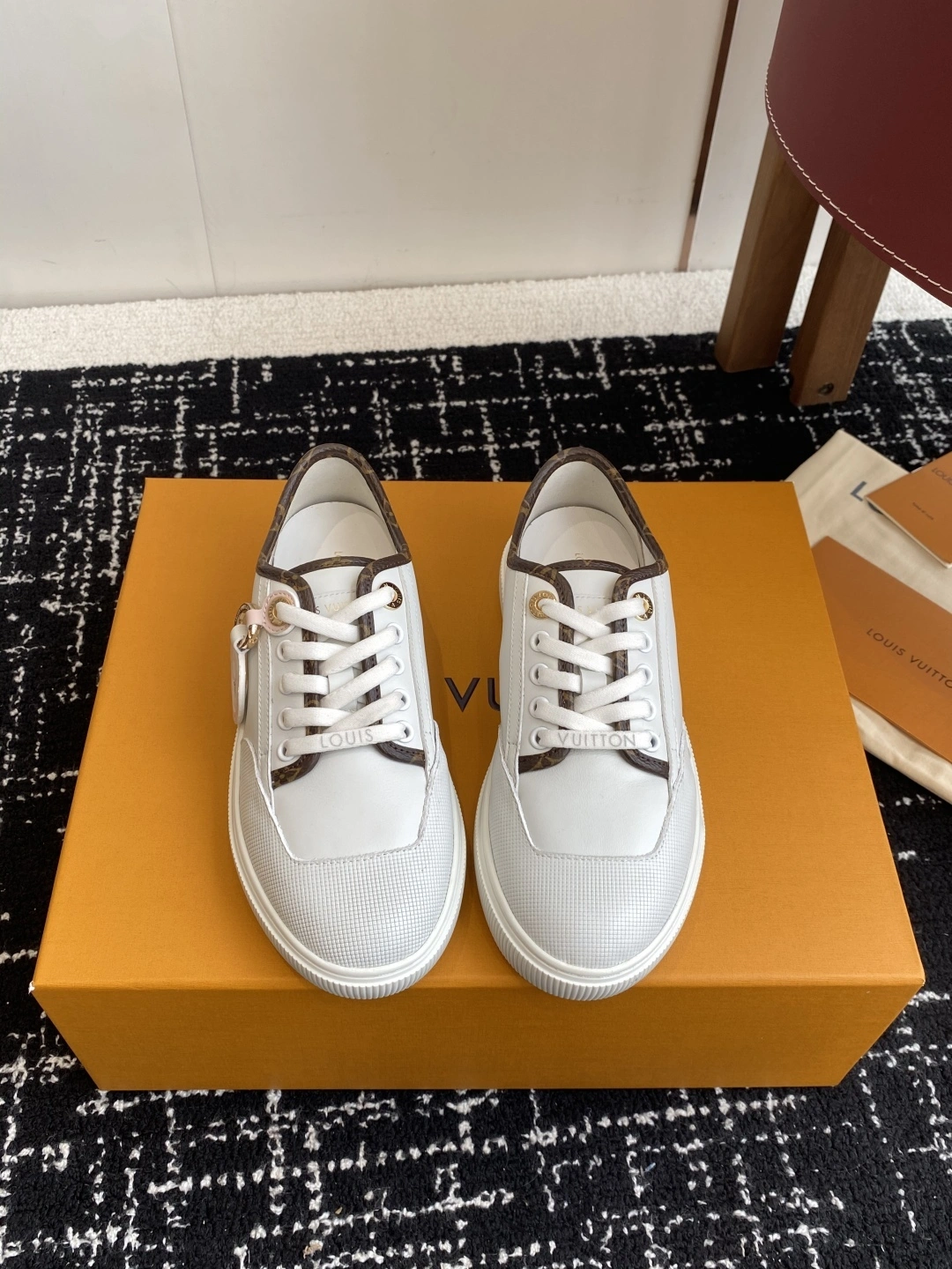 COCO-- 8V 1AIEQK cowhide item：E-X230I0613