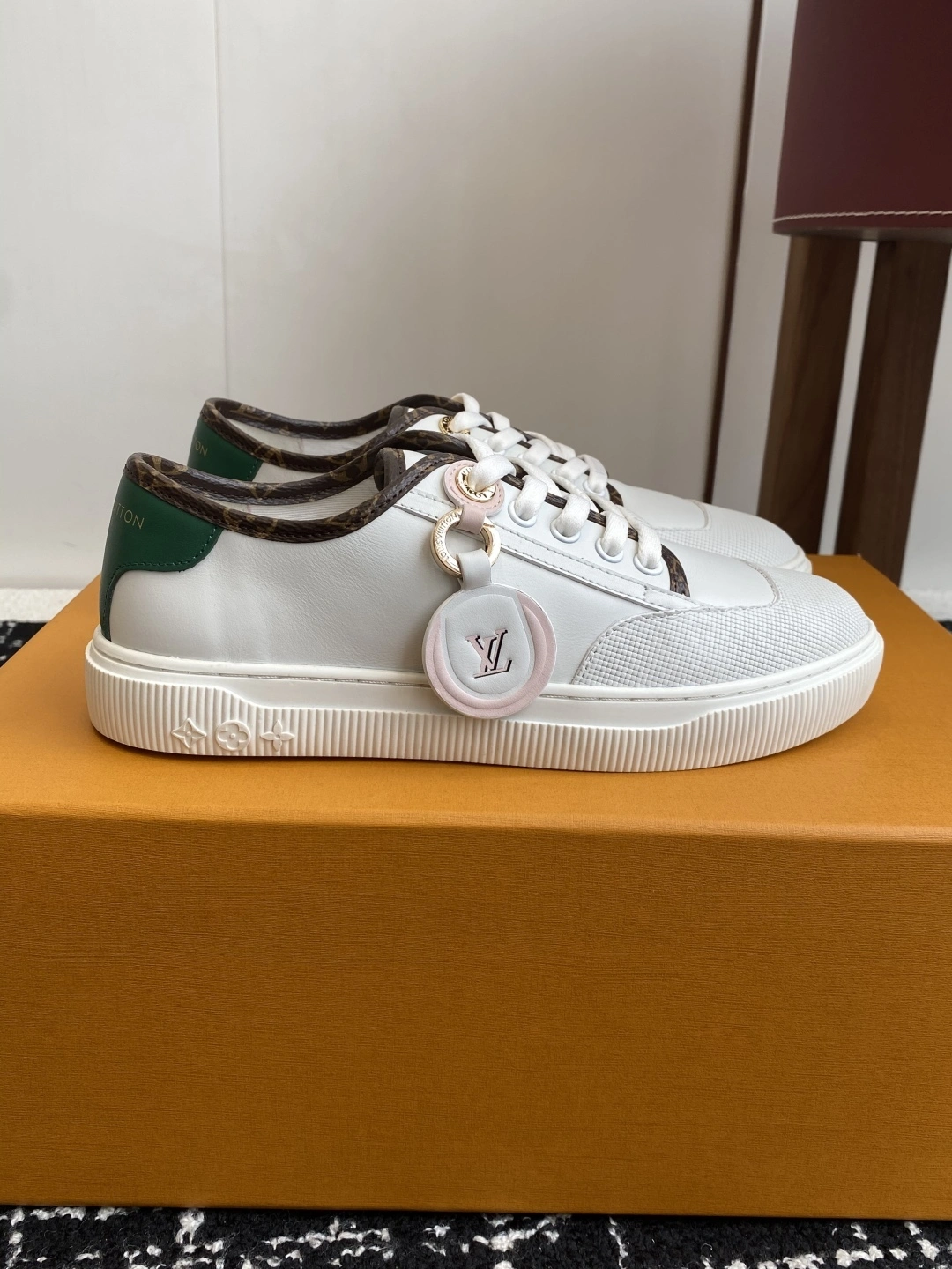 COCO-- 8V 1AIEQK cowhide item：E-X230I0613