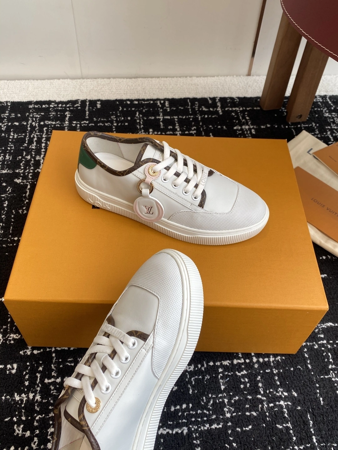 COCO-- 8V 1AIEQK cowhide item：E-X230I0613