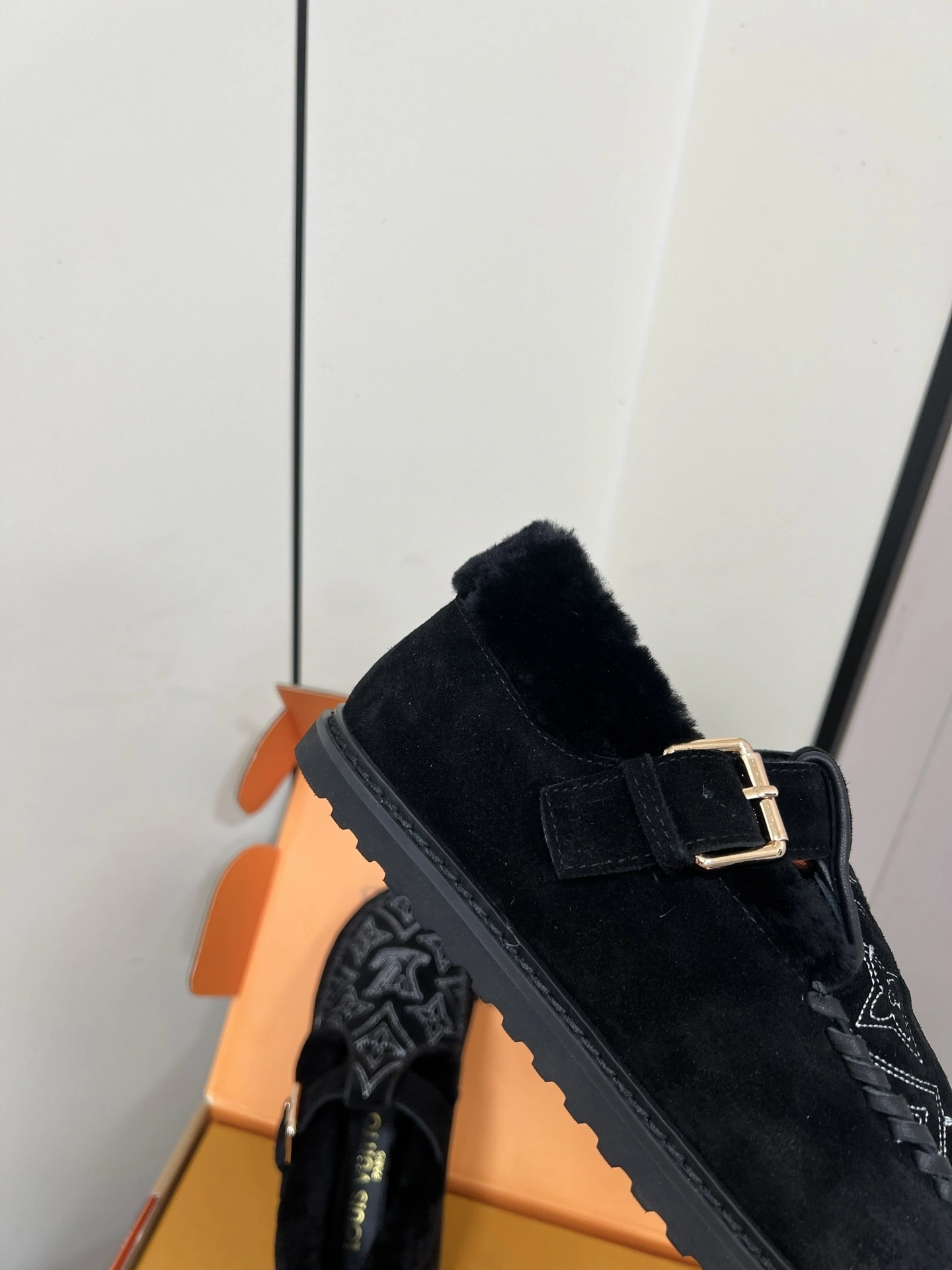 COCO-- 8V 1AIGLD item:E-X362K1903