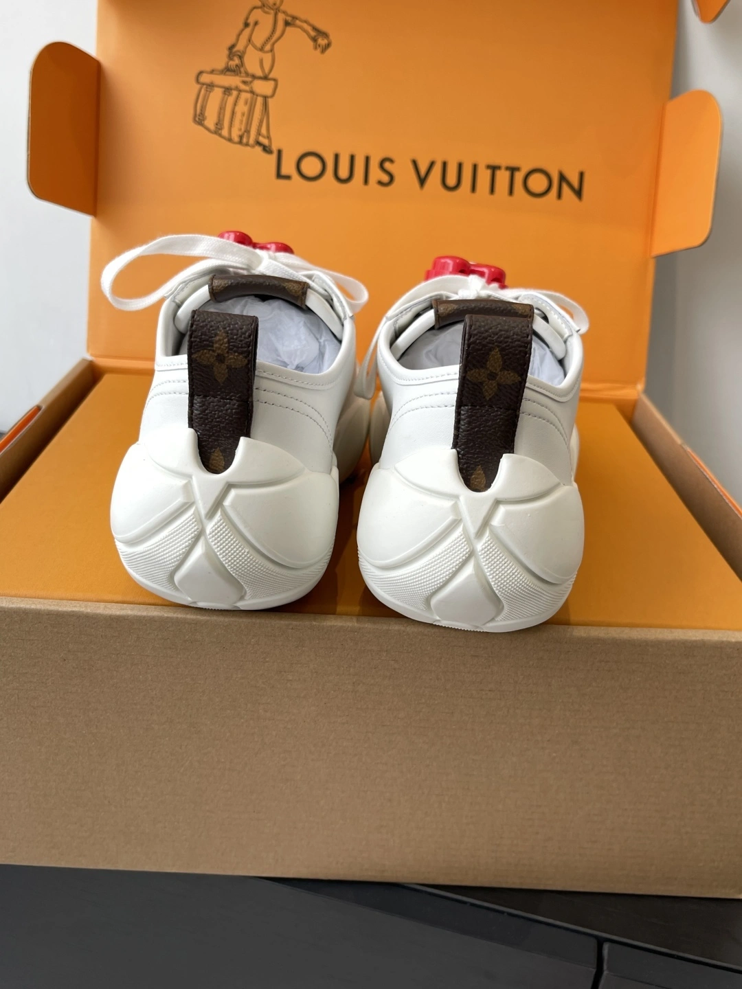 COCO-- 8V 1AISK1 Calfskin sheepskin item:E-X076I0526