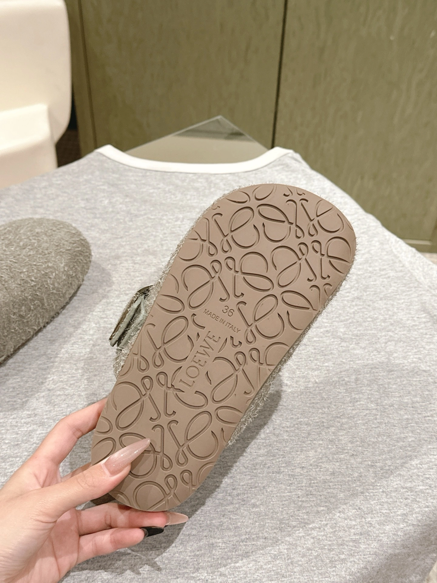 COCO-- 8o5w5 LLSS379X06-4160 sheepskin item:E-X362I0331
