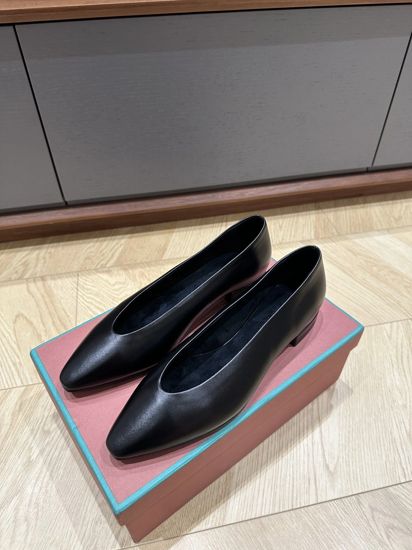 COCO-- 8oro Pi191 FAN37378000 Calfskin item:E-XW03I0399H