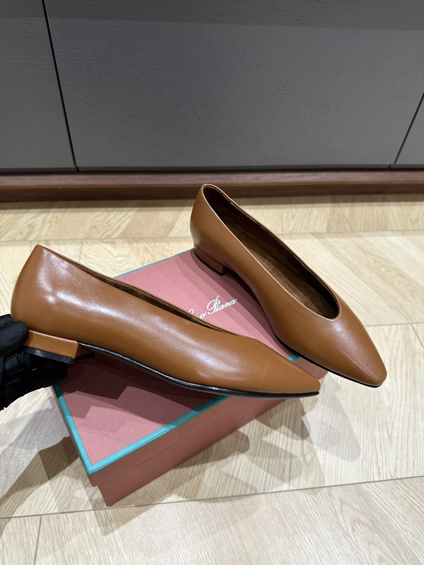 COCO-- 8oro Pi191 FAN3737E424 Calfskin item:E-XW03J0905