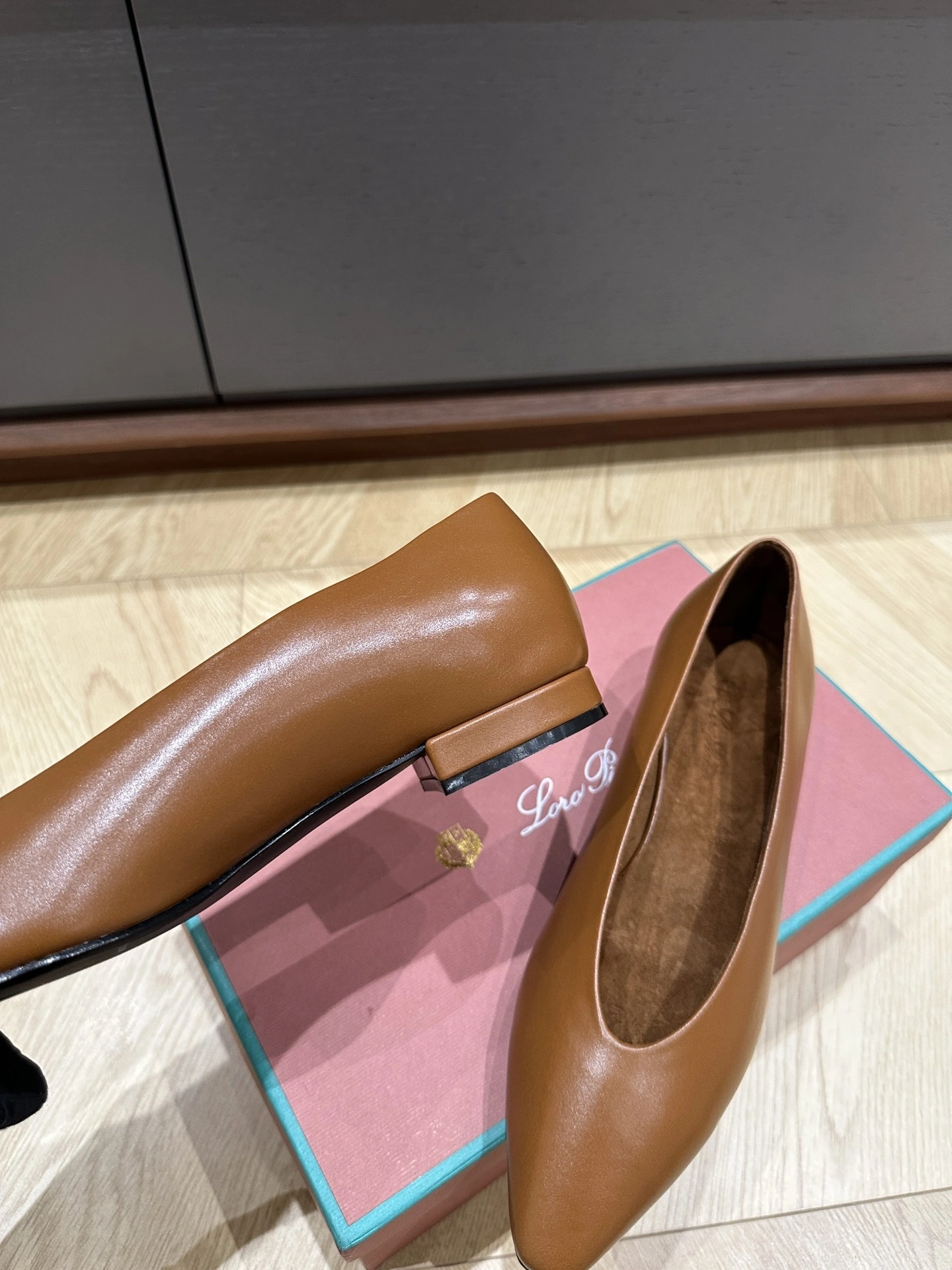 COCO-- 8oro Pi191 FAN3737E424 Calfskin item:E-XW03J0905