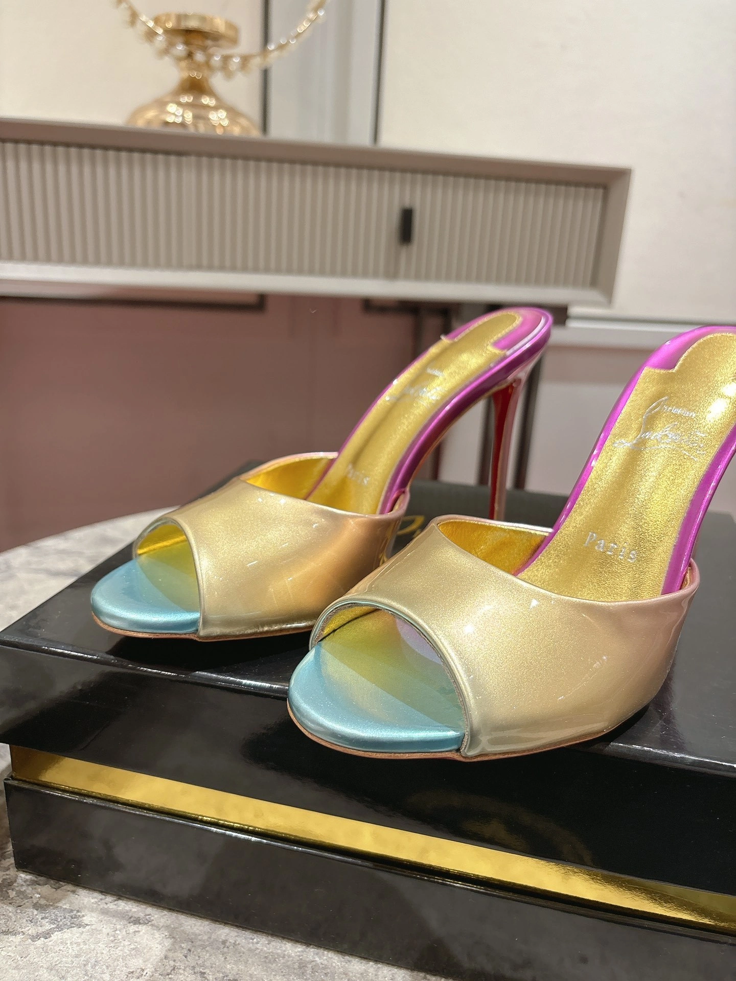 COCO-- 8ou2ou 12500926832 Dolly Heel height：10CM Calfskin item:E-X000E1410W