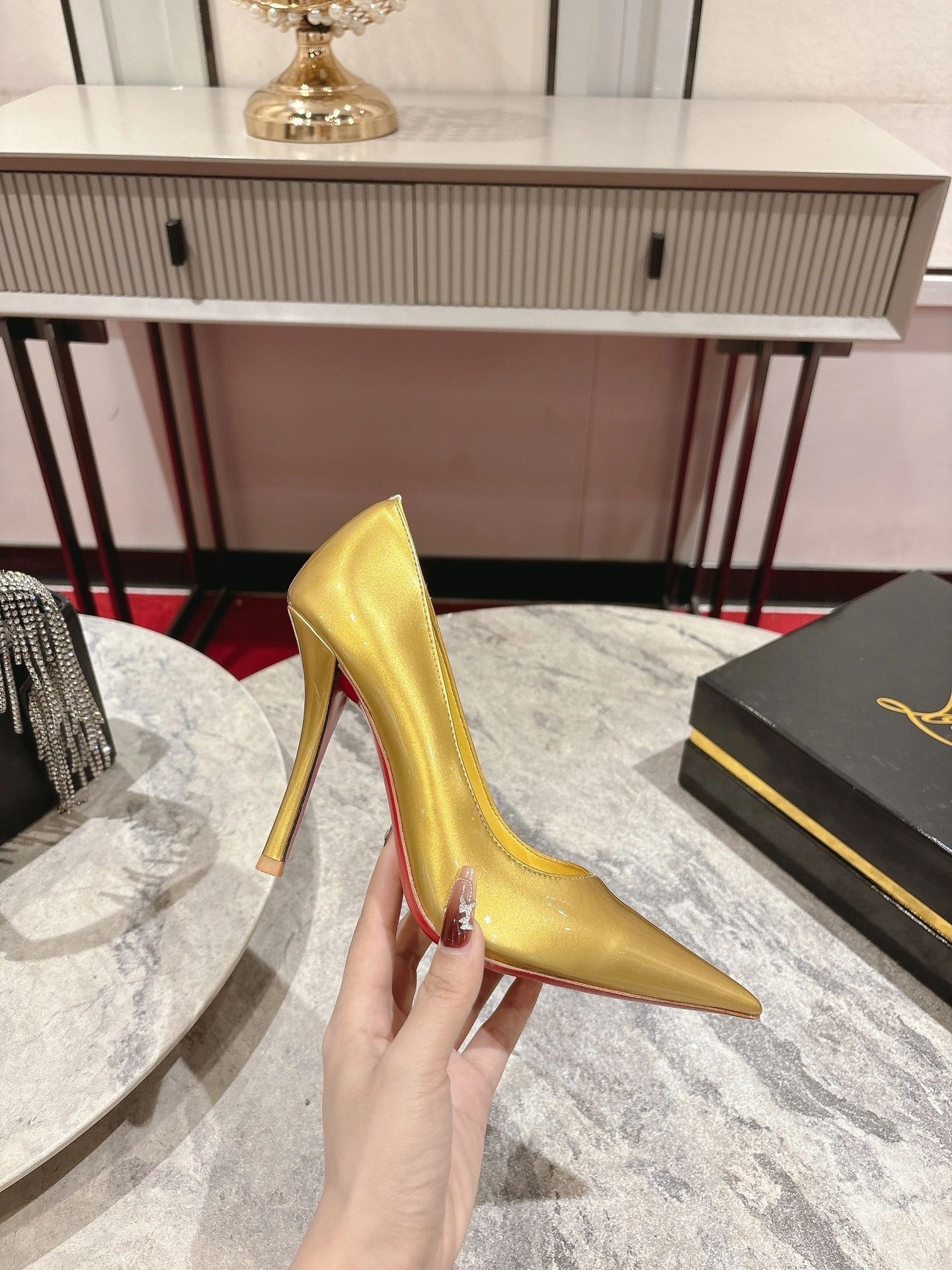 COCO-- 8ou2ou 1250650Y448 calfskin item:E-X062H0628