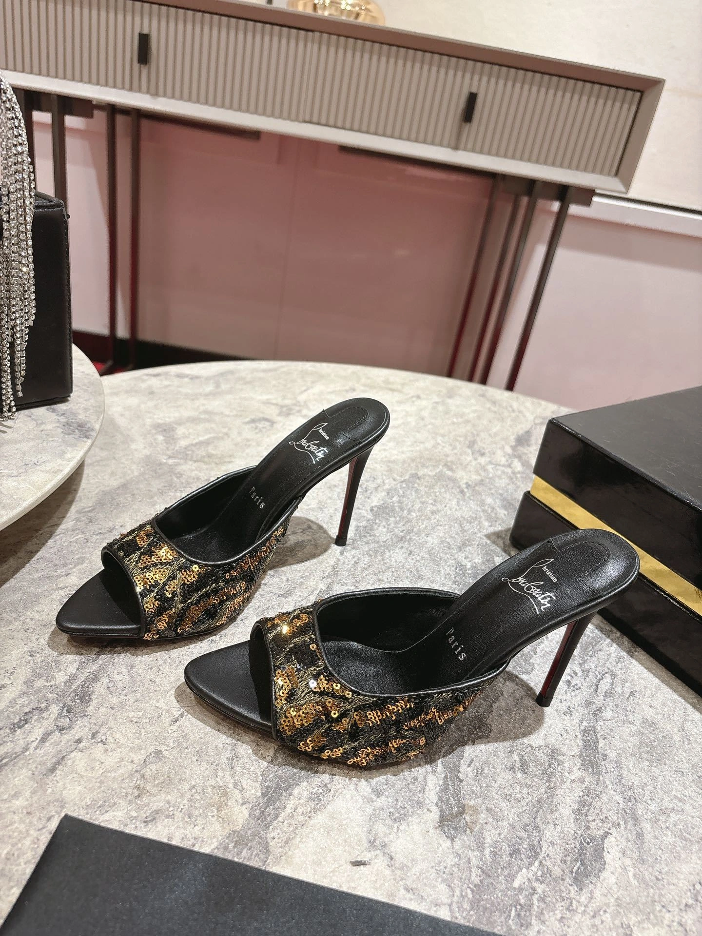 COCO-- 8ou2ou 1250711T171 calfskin item:E-X150J3860