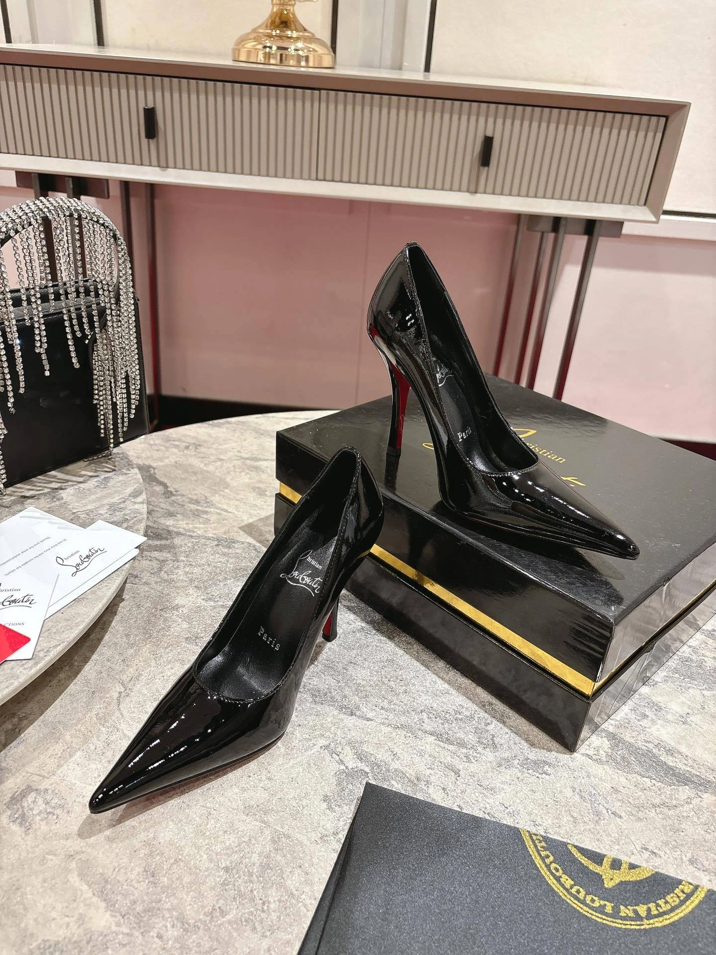 COCO-- 8ou2ou 1250939B439 calfskin item:E-X062H0633